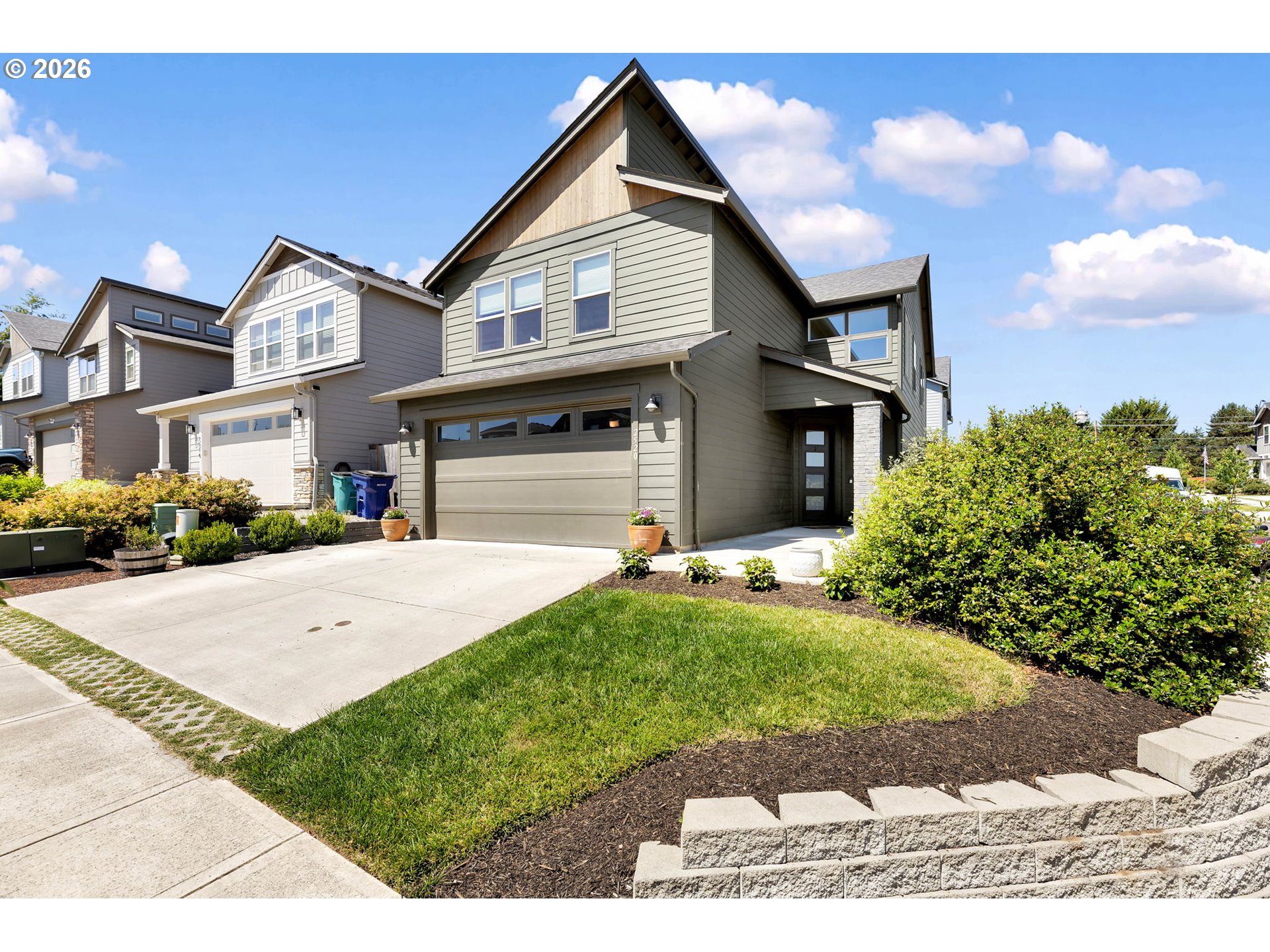 2520 S White Salmon Dr — photo