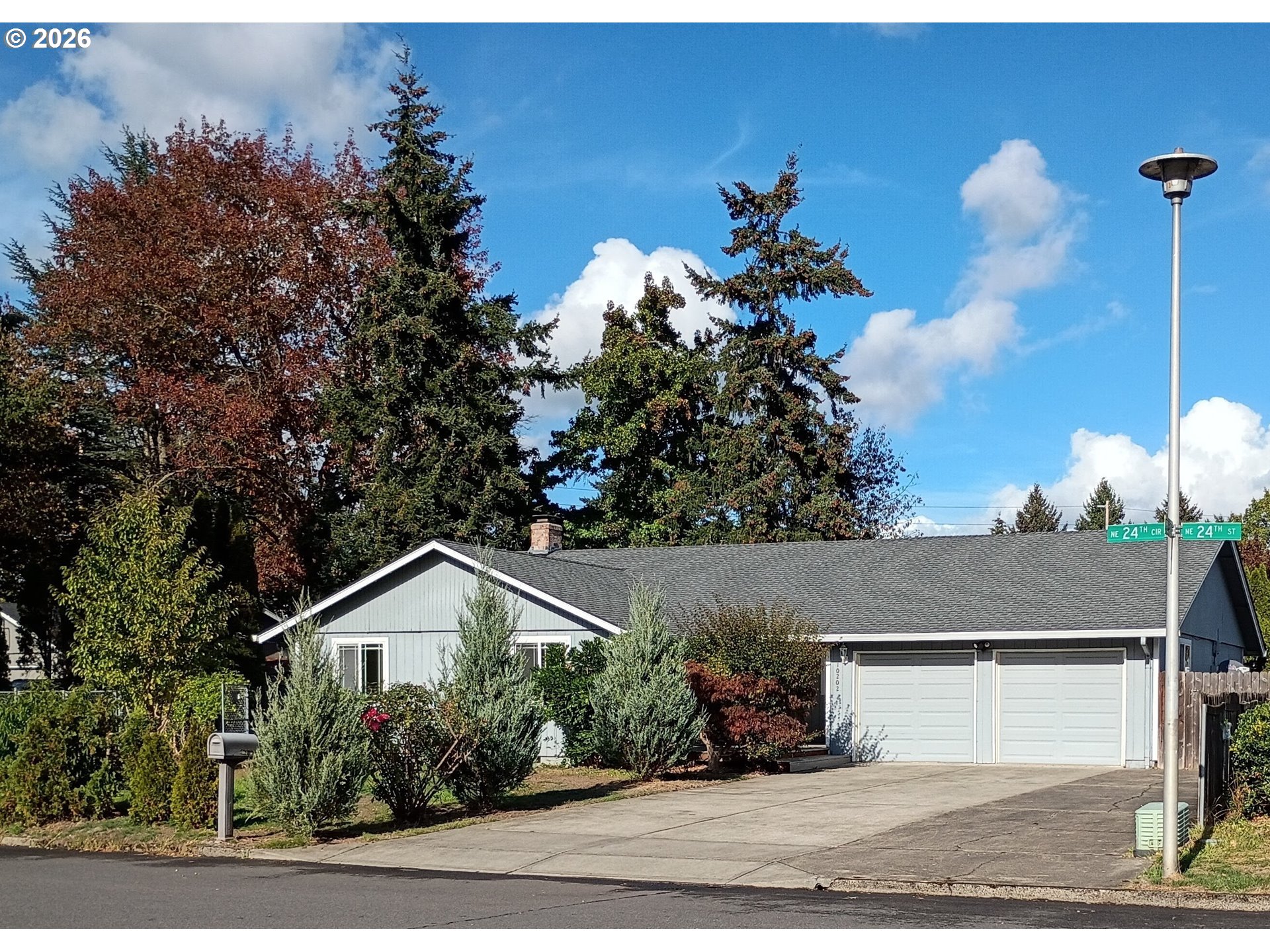 10202 NE 24th Cir — photo