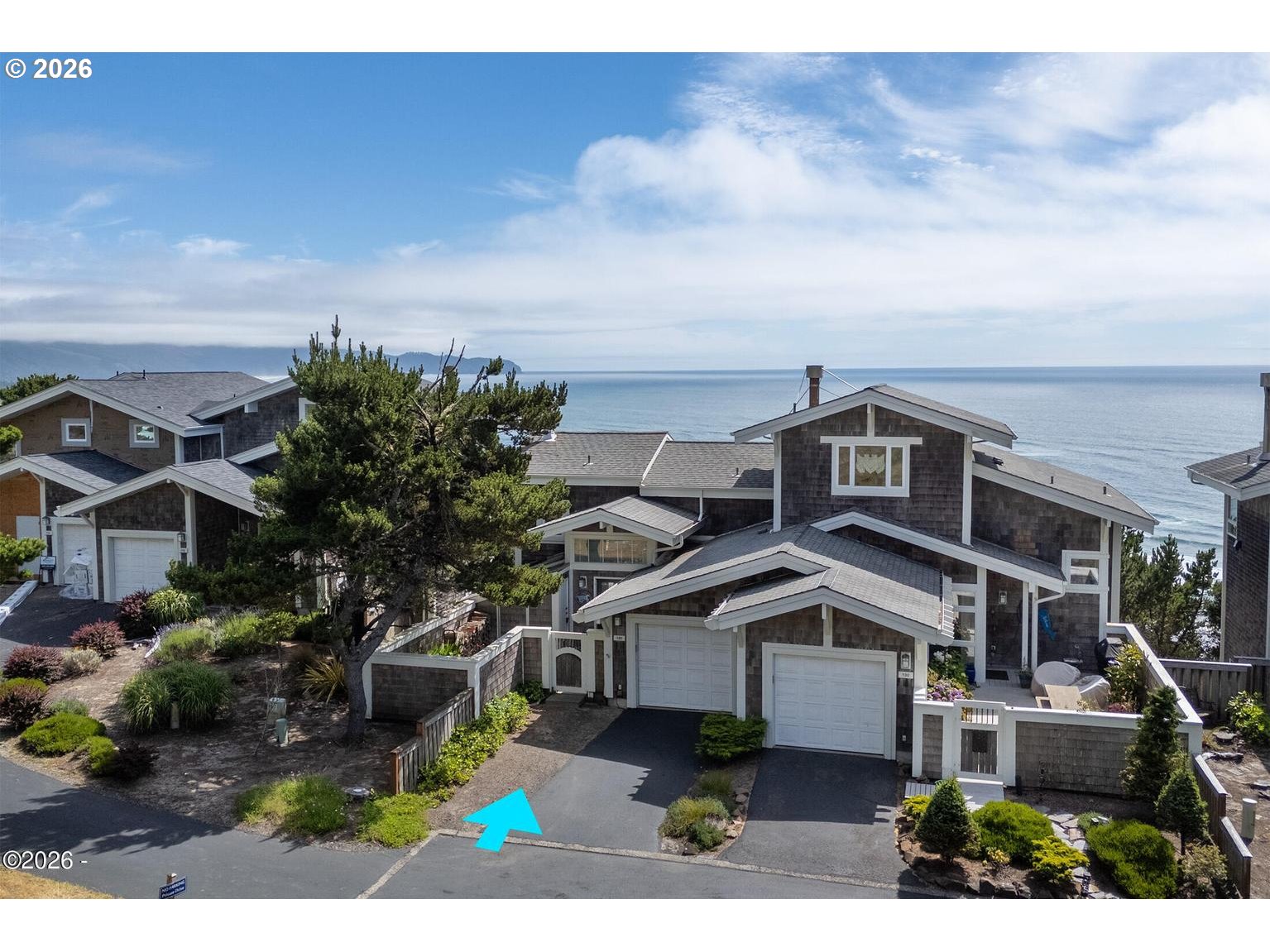 120 Capes Dr — photo
