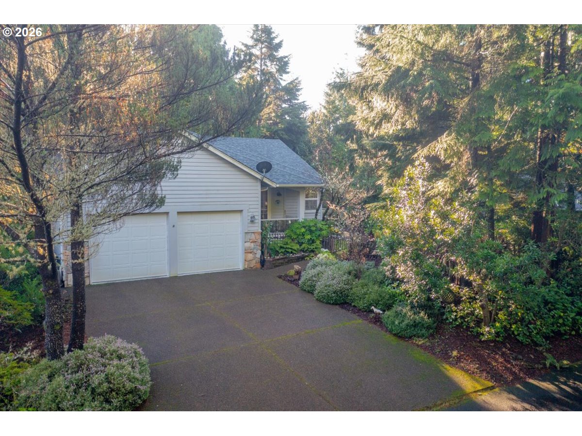 140 SW Gull Sta — photo