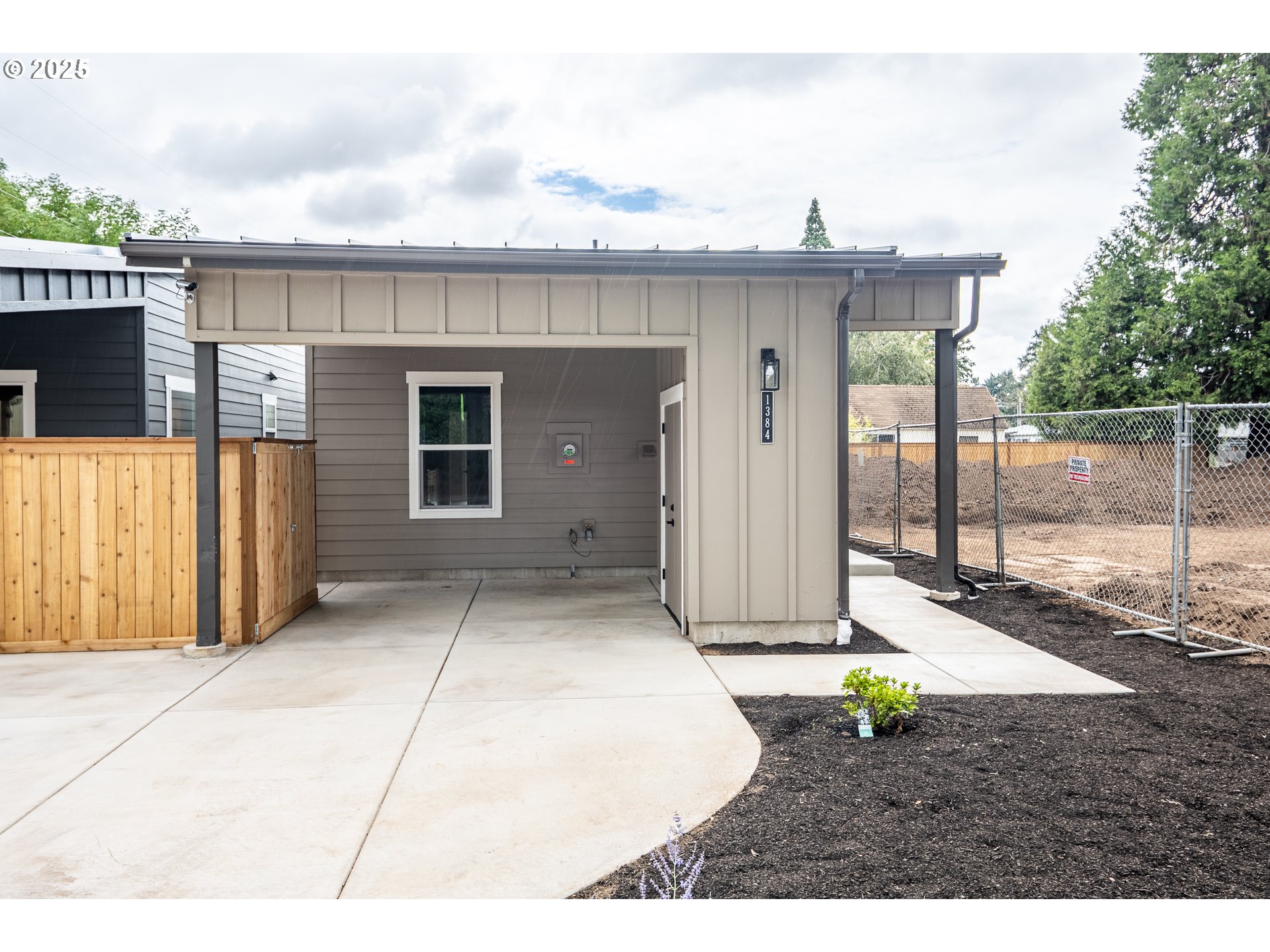1384 Jacobs Drive, Eugene, OR 97402 — photo 2