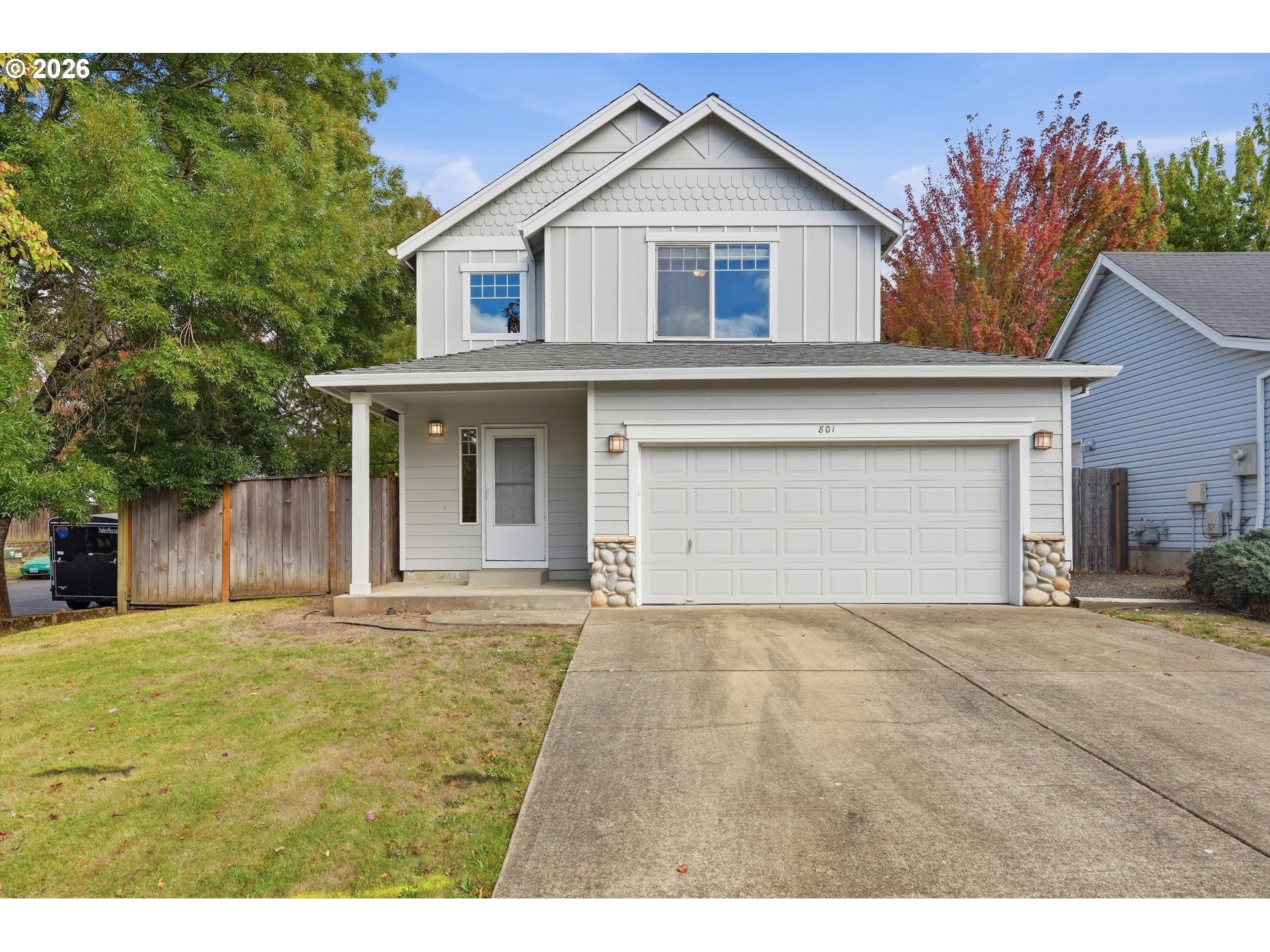 801 E Hilltop Dr — photo
