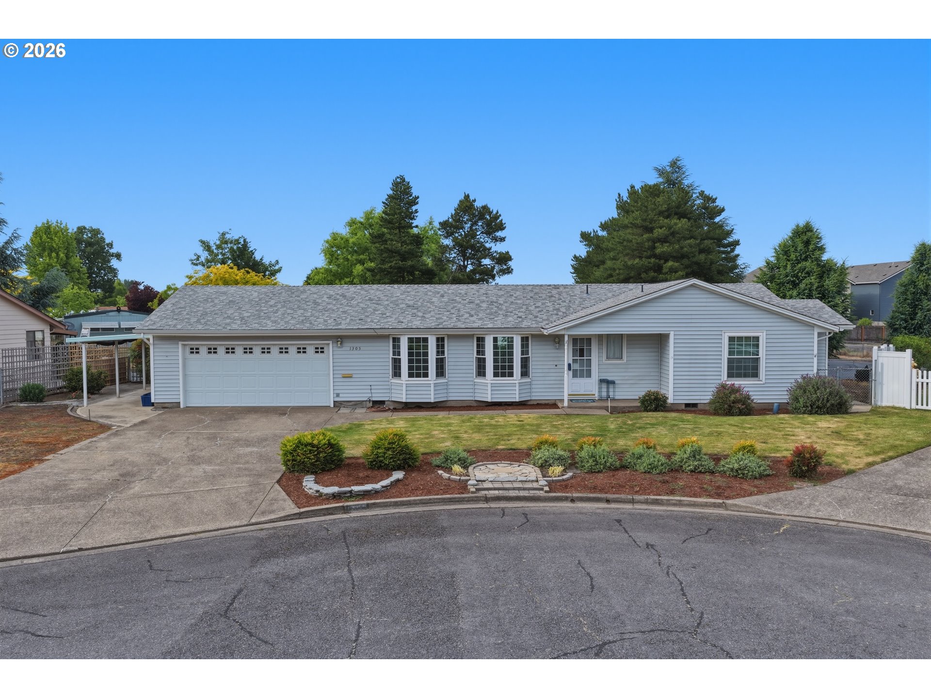 1305 Mulberry Dr — photo