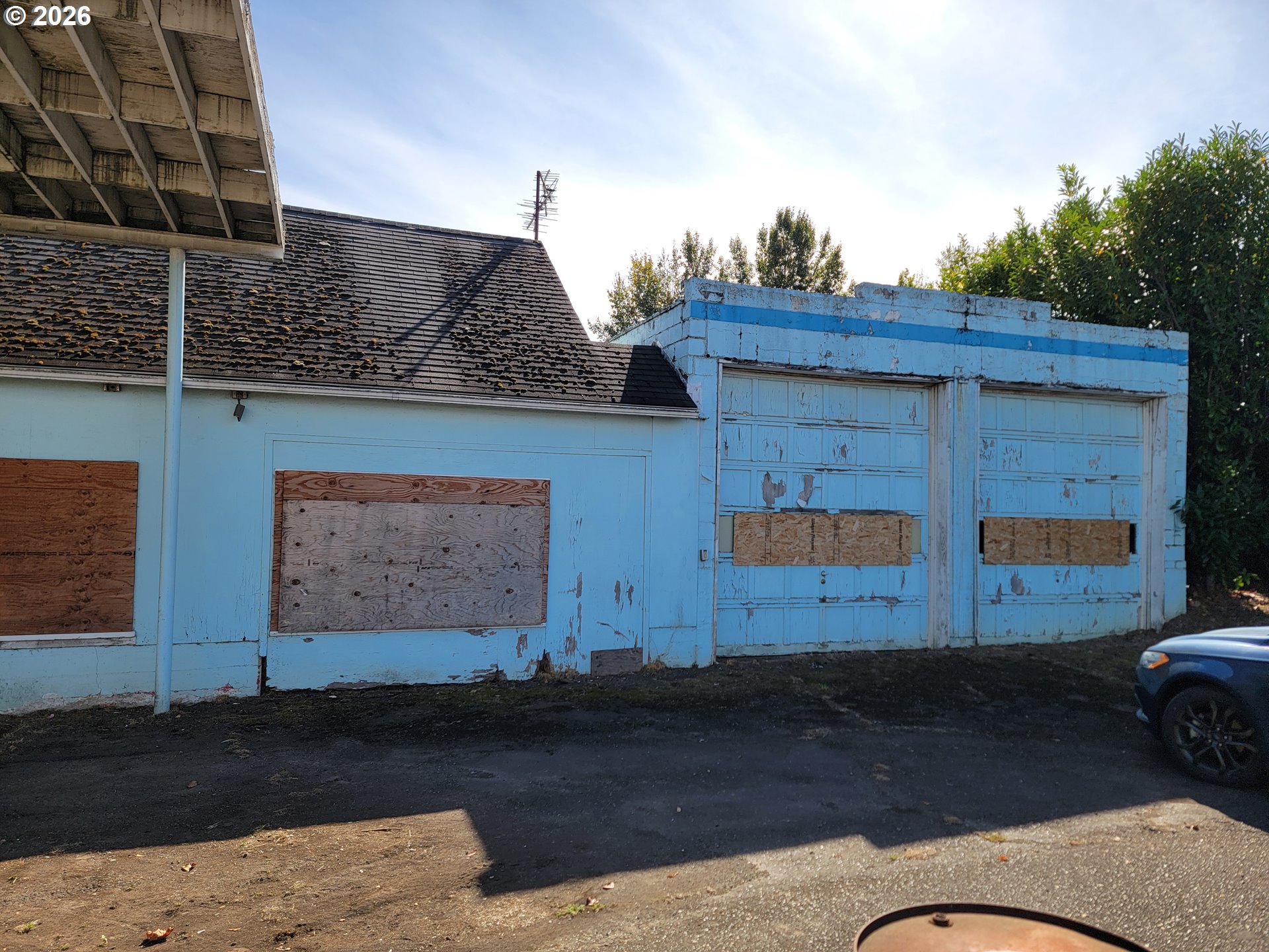 23544 NE Halsey St — photo