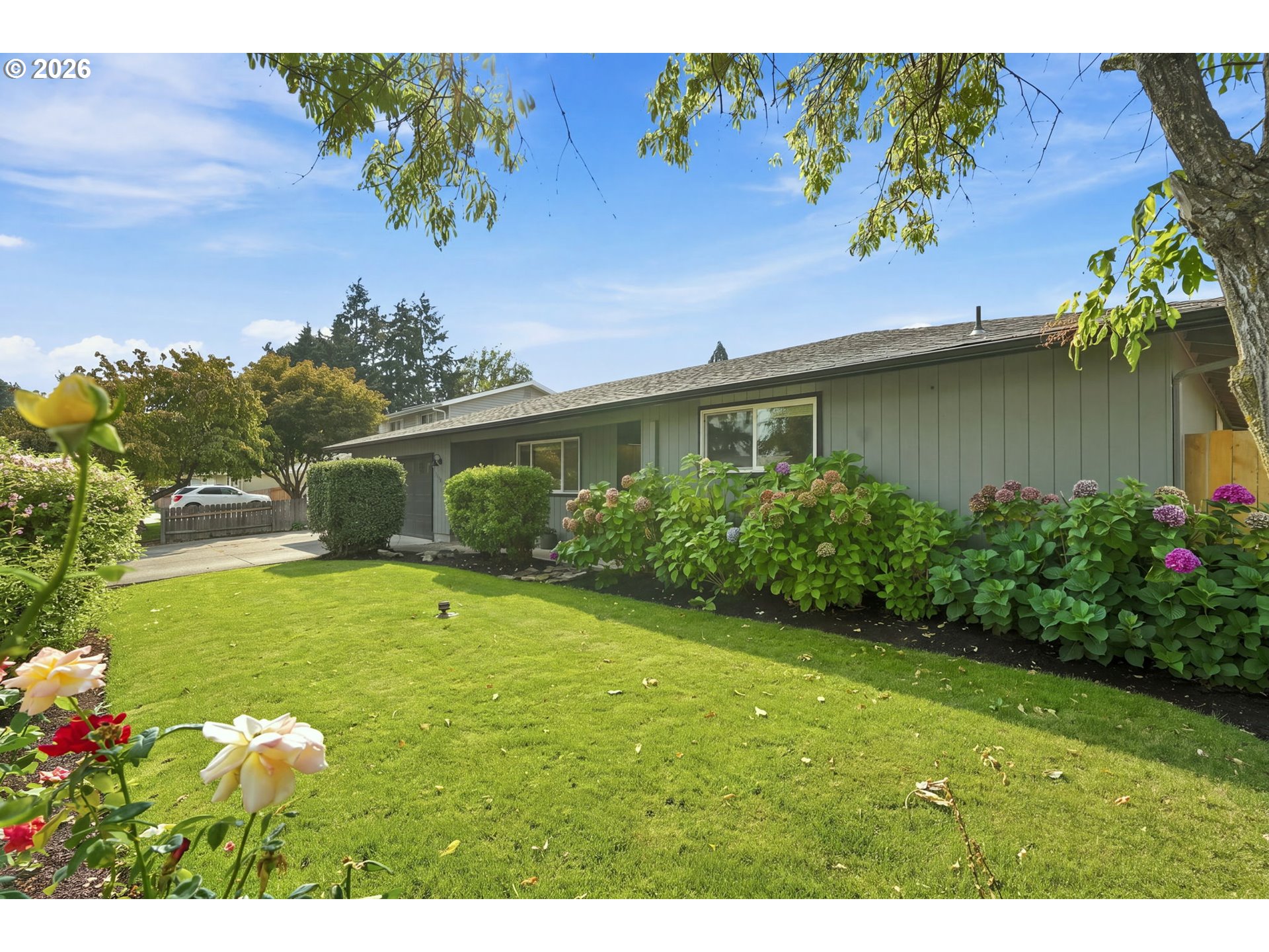992 Travis Ave, Eugene, OR 97404 — photo 2