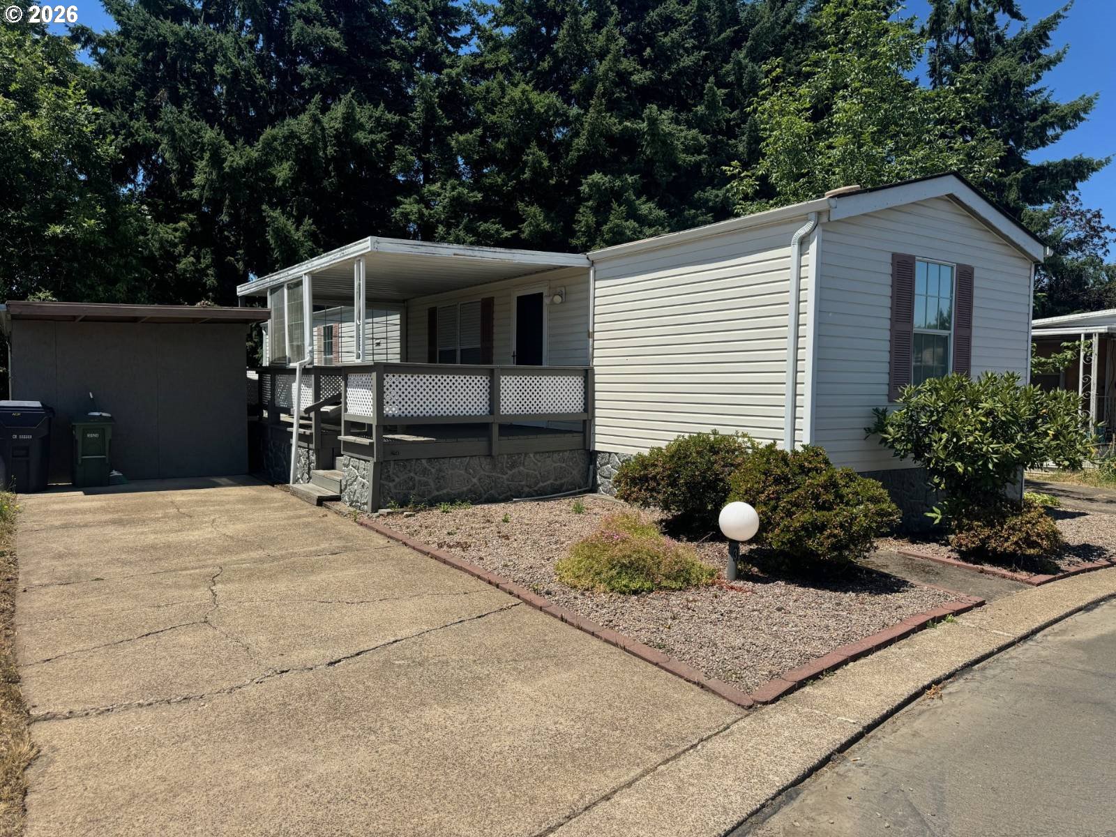 2150 Laura St 39 — photo