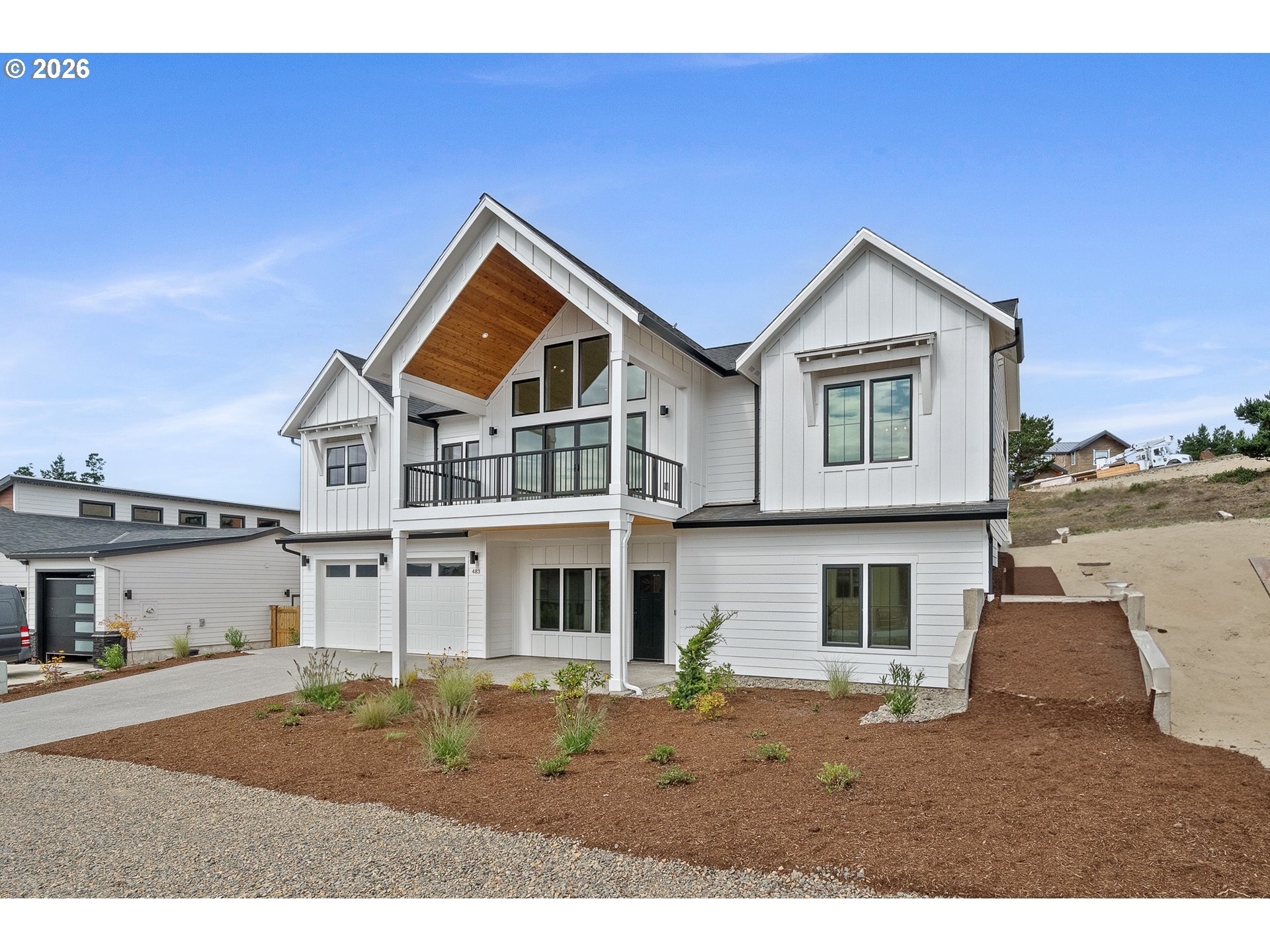 483 Meadows Dr — photo
