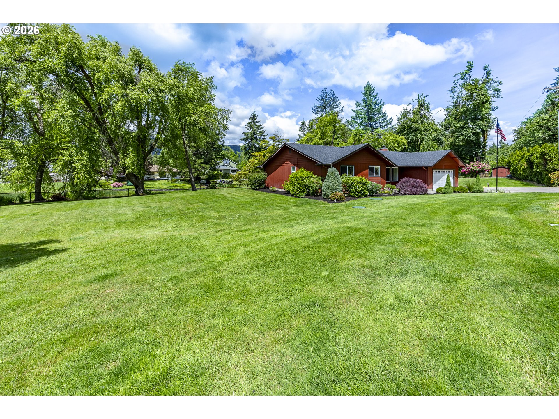 40211 Deerhorn Rd, Springfield, OR 97478 — photo 3