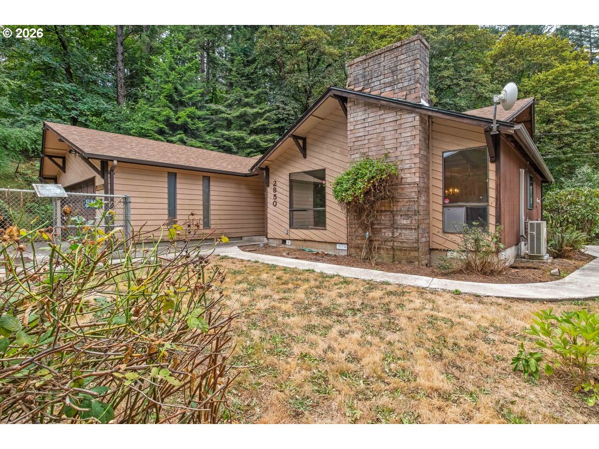 2850 Cascade Dr — photo
