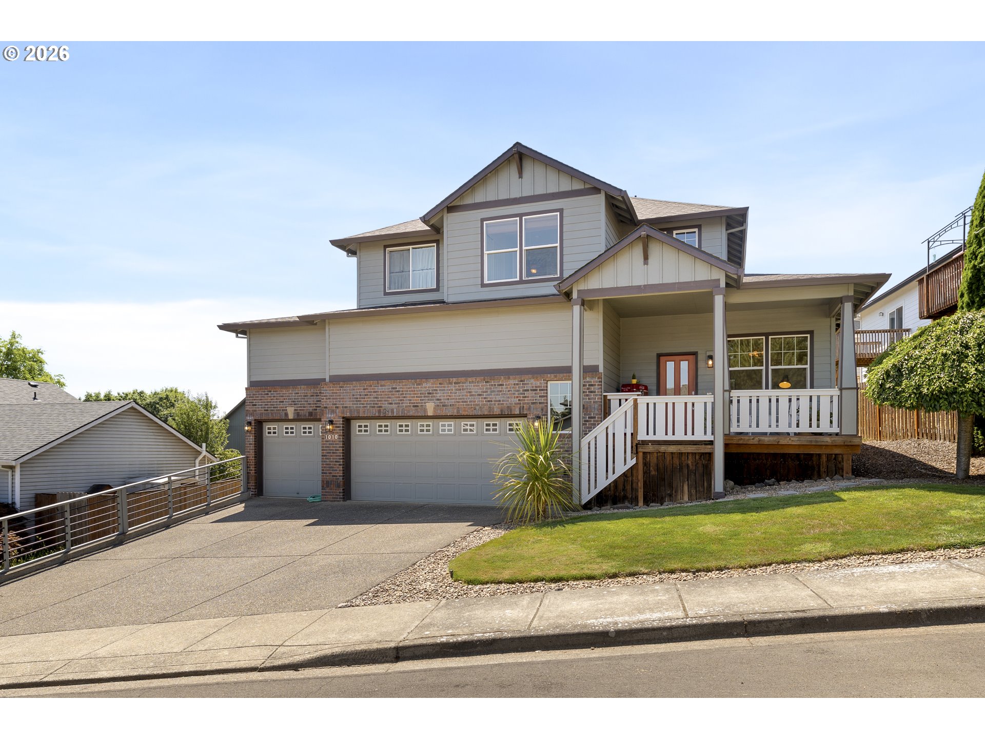1010 SW Falcon Crest Dr — photo