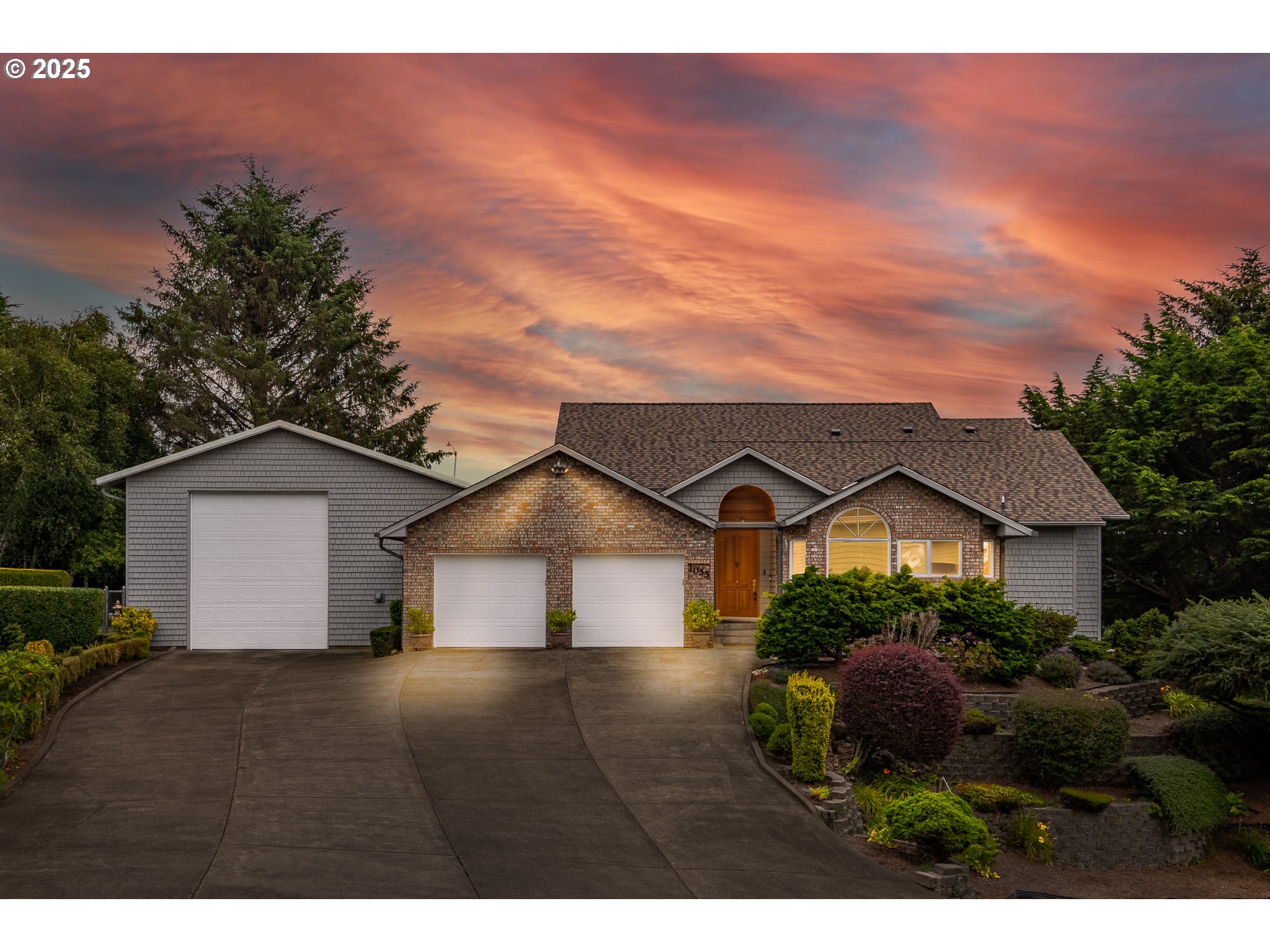 1055 NW Estate Dr — photo