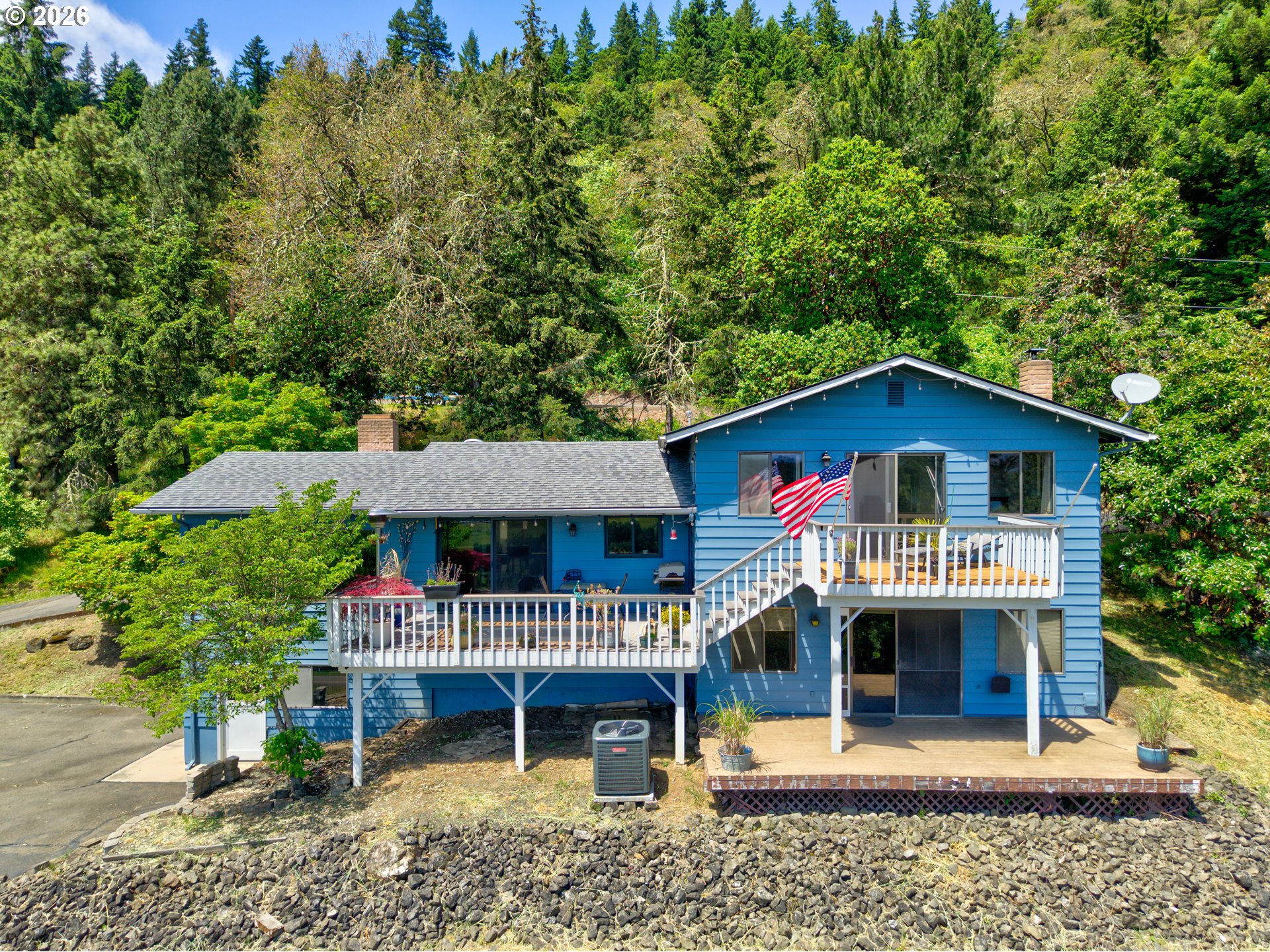 781 Black Oak Dr — photo
