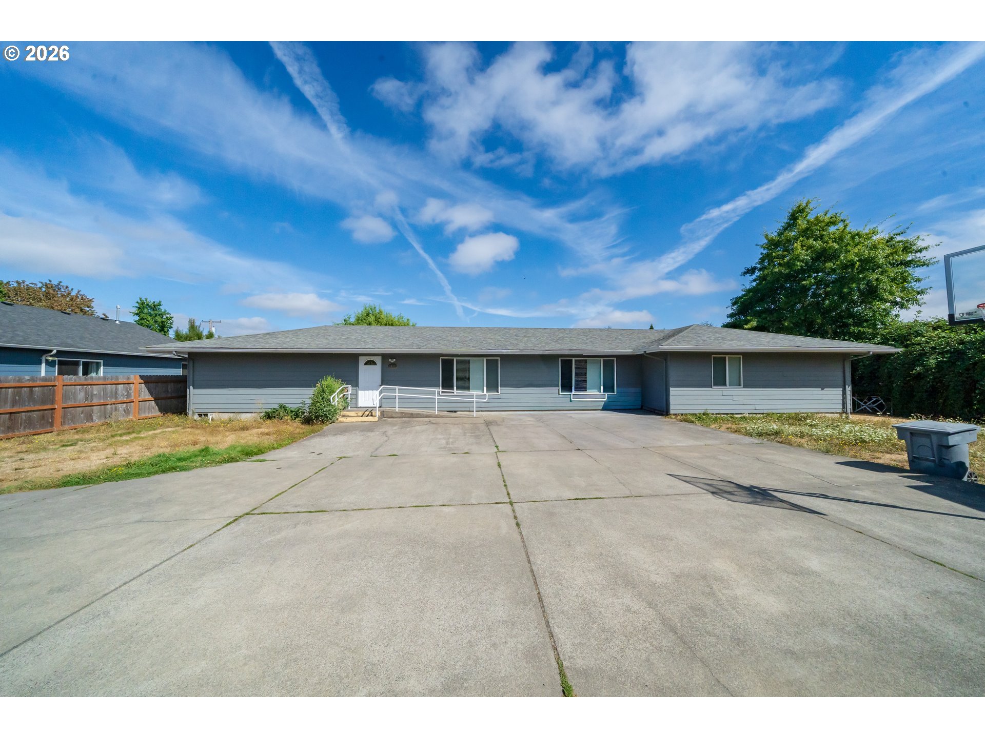 1400 Clay St NE — photo