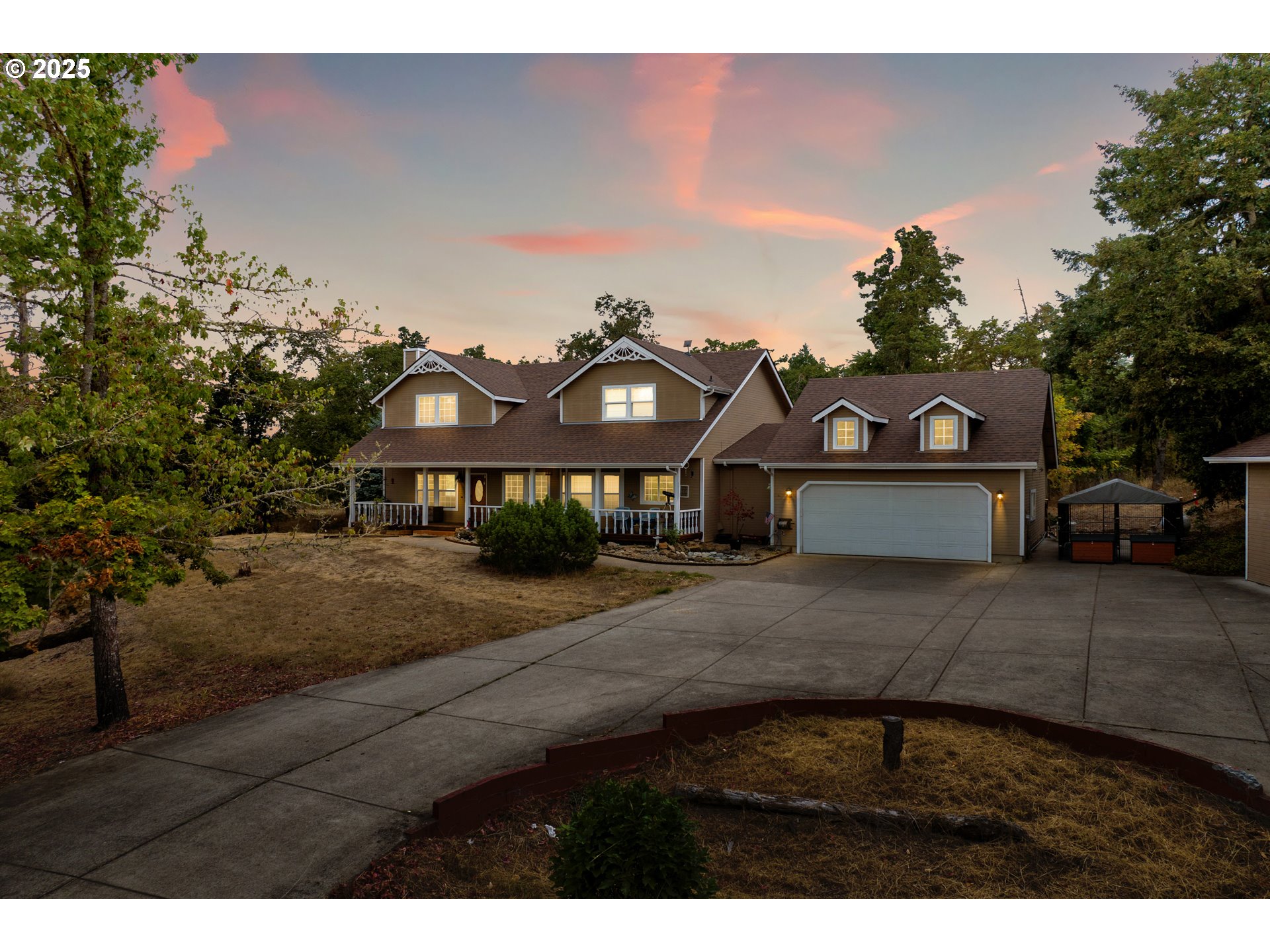 33530 Molitor Ranch Rd, CottageGrove, OR 97424 — photo 2