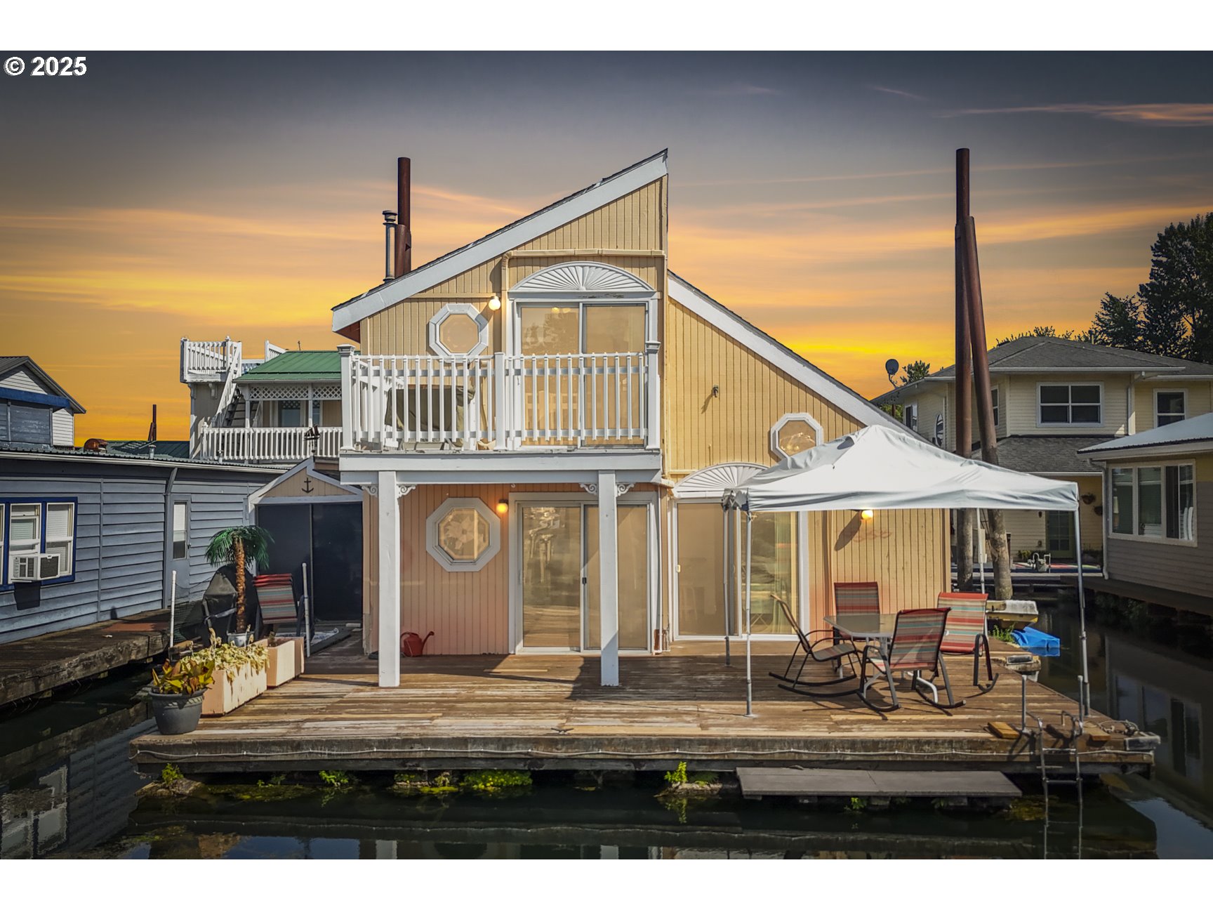 18989 NE Marine Dr 26 — photo