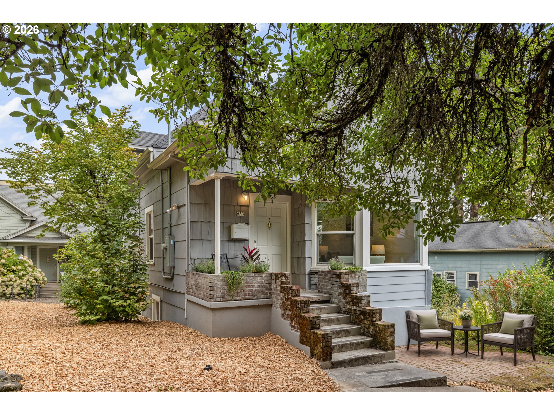653 SW Sherman St — photo