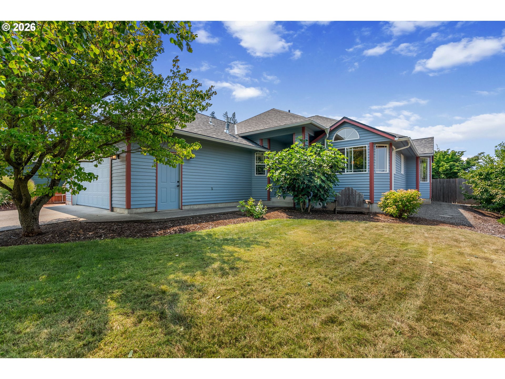780 St Charles Place Rd, HoodRiver, OR 97031 — photo 2