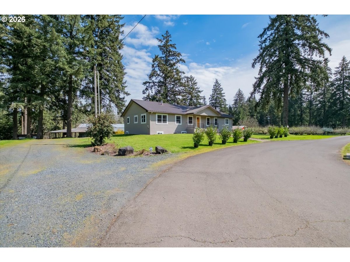 28095 Santiam Hwy — photo