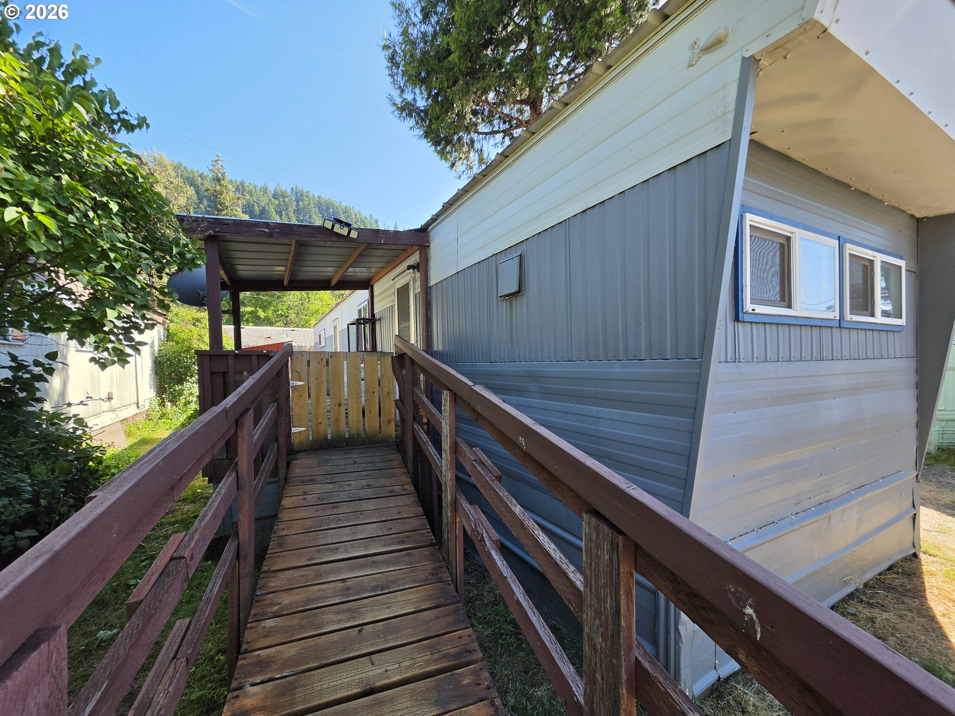 76332 Rainbow St 43B — photo