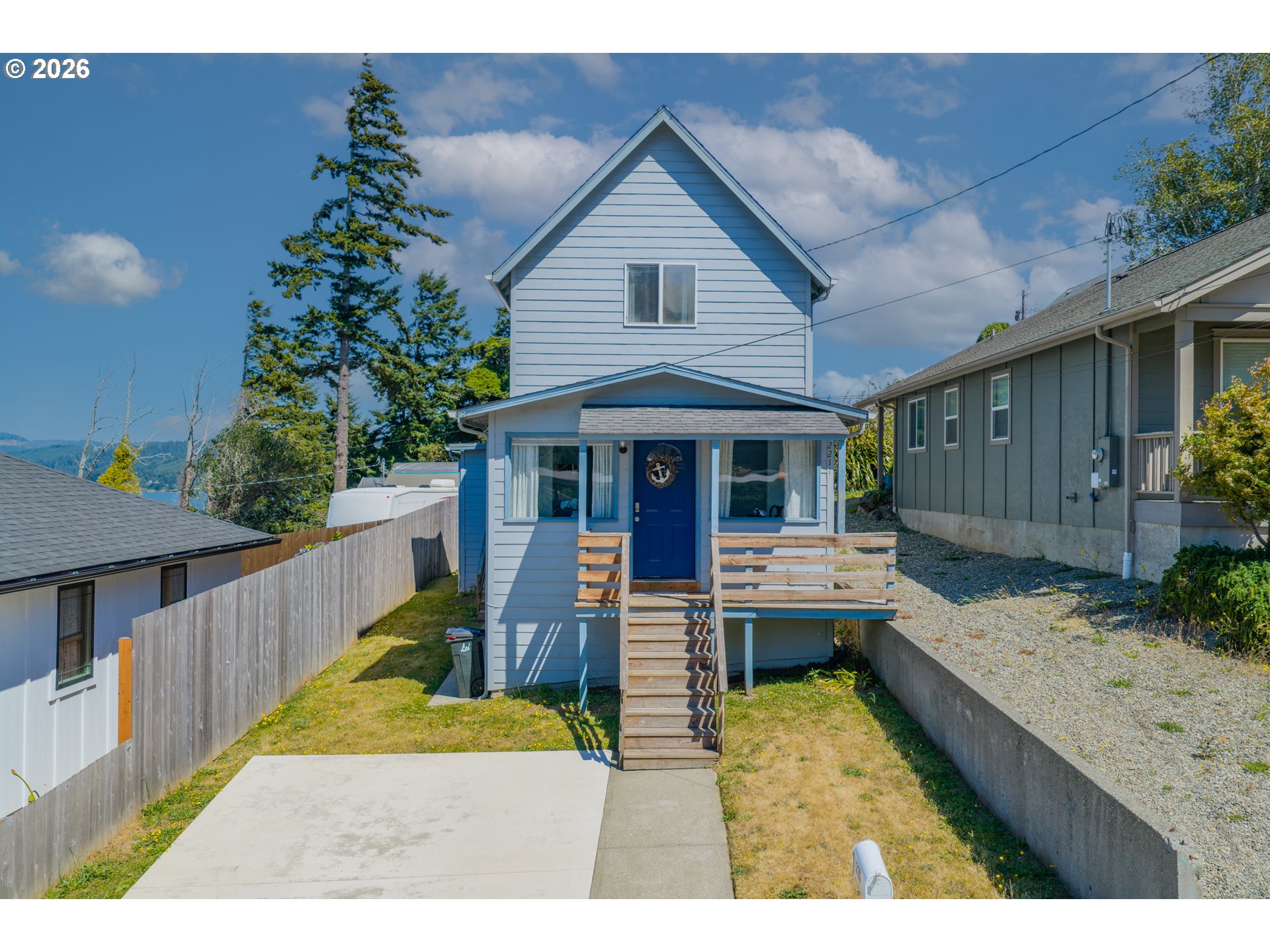 2211 Sherman Ave — photo