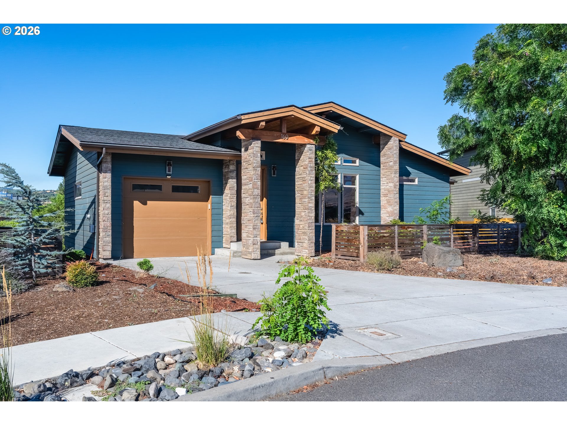 160 Blue Heron Ct — photo