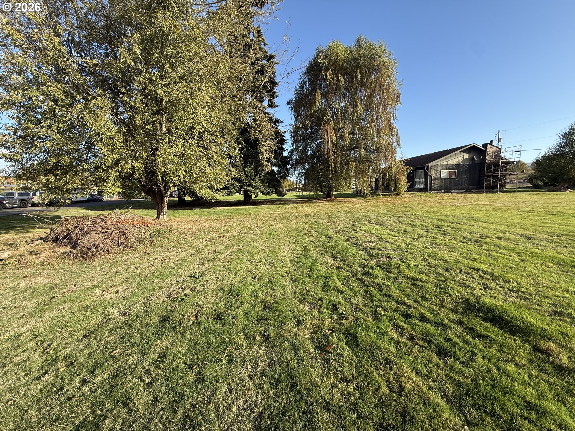 1425 River Rd — photo