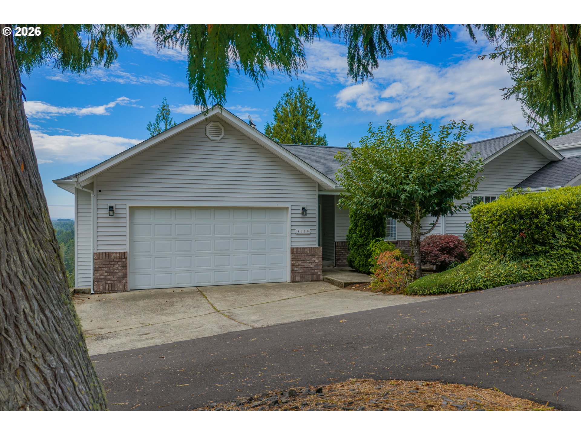 3619 Ocean View Dr — photo