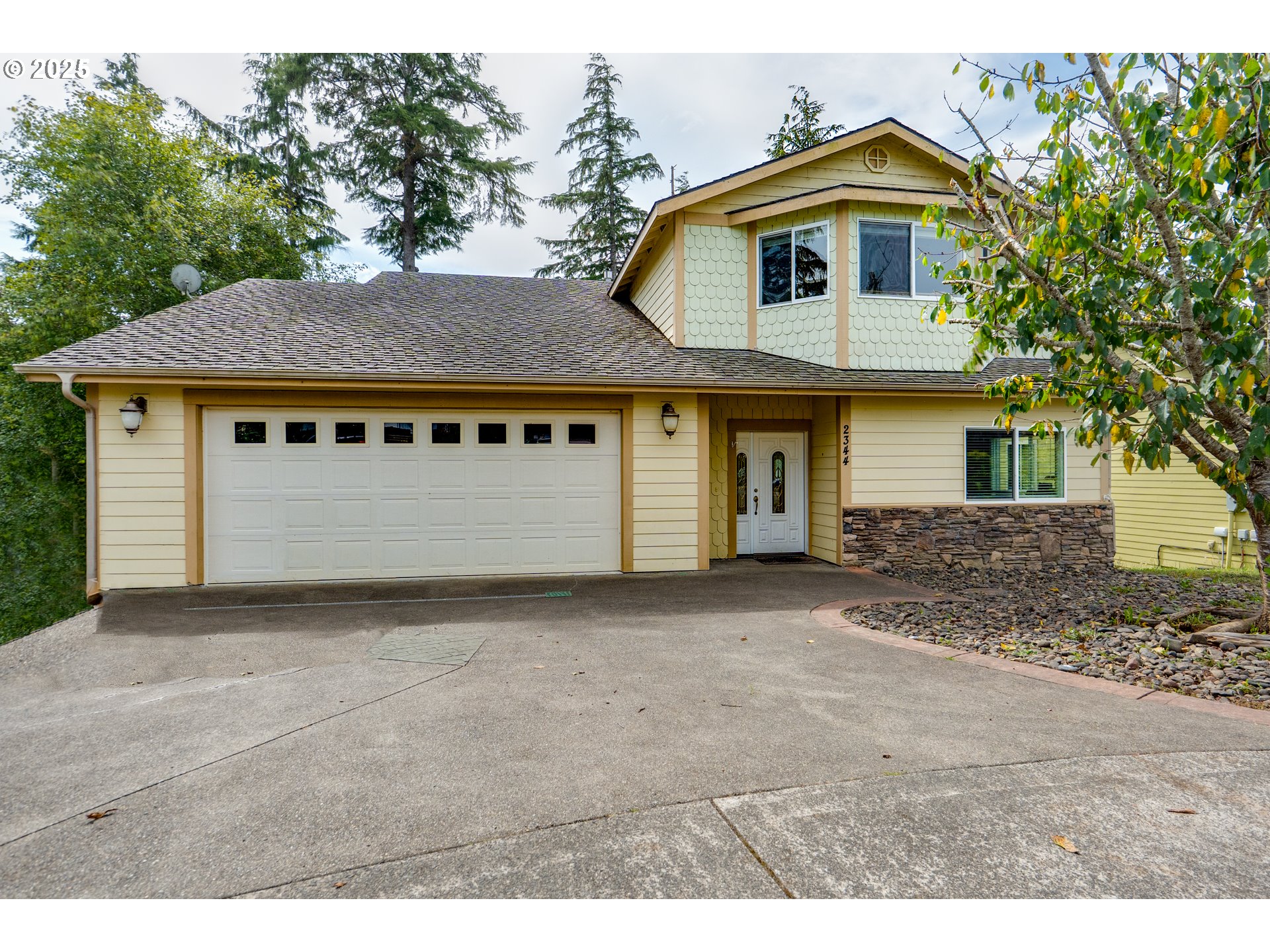 2344 Royal View Dr — photo