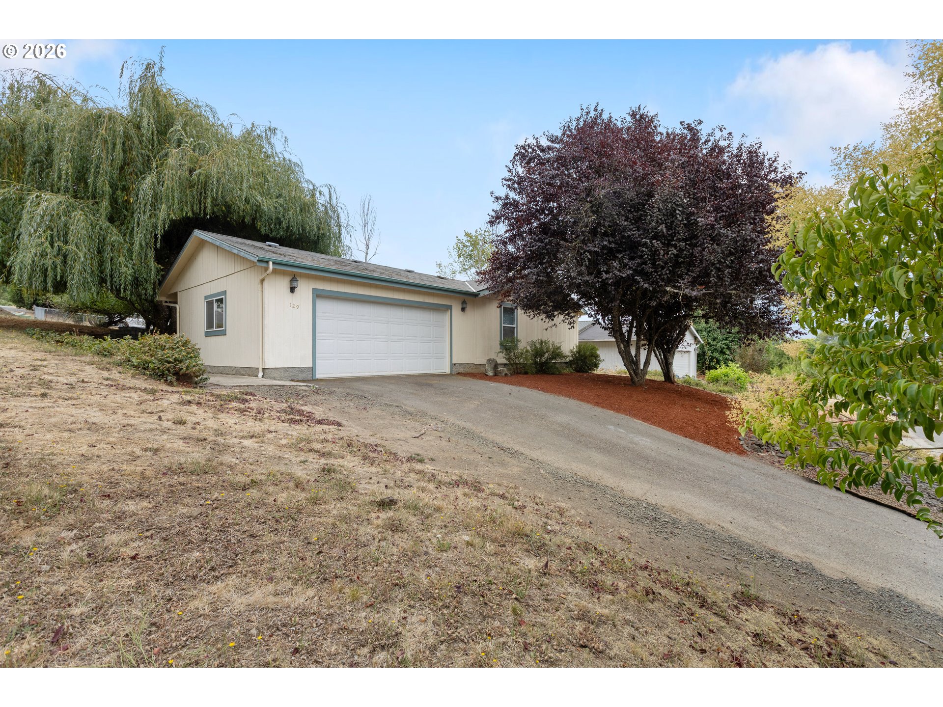 129 Luke Ct — photo