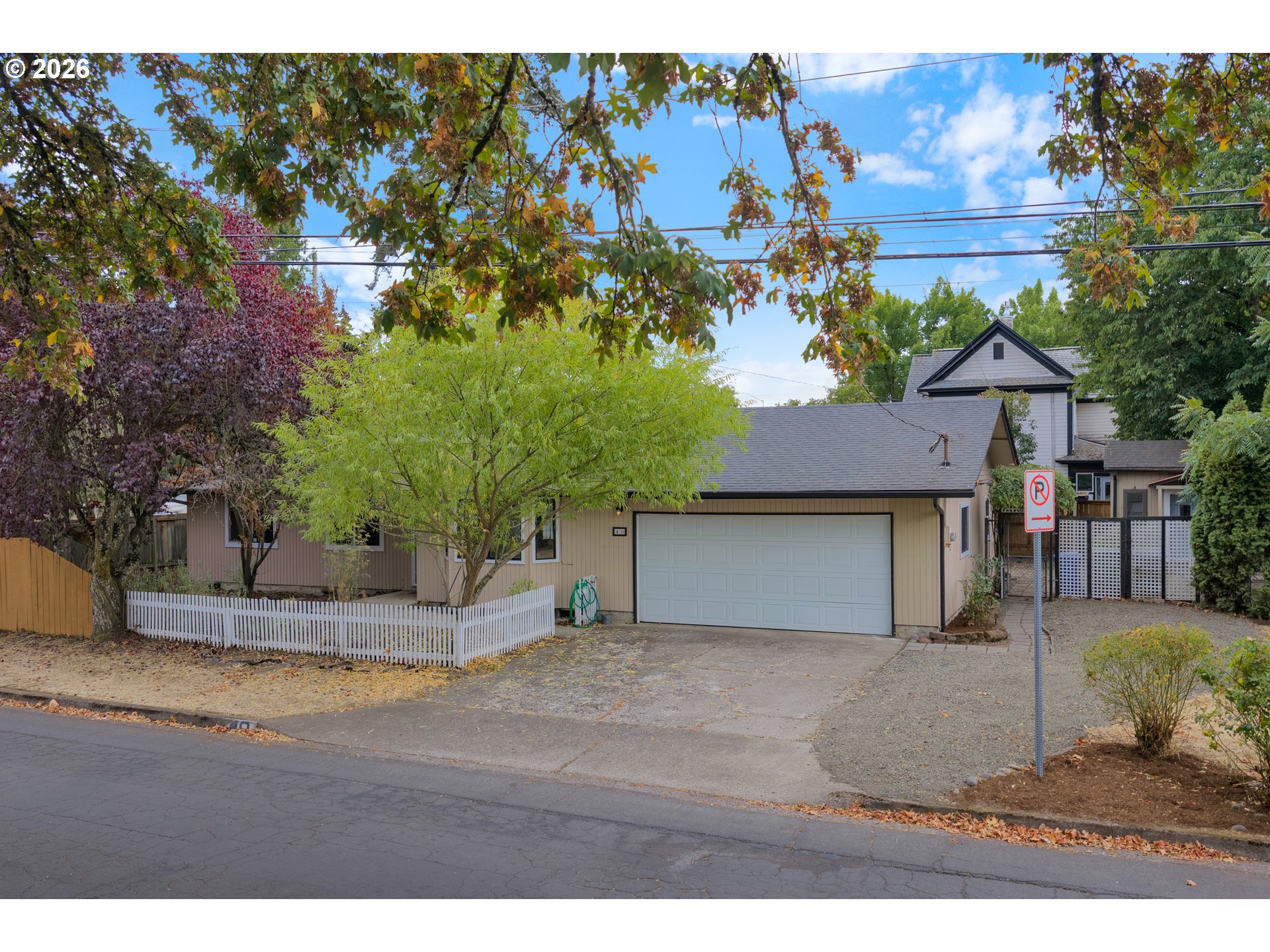 40 Briarcliff Dr, Eugene, OR 97404 — photo 2