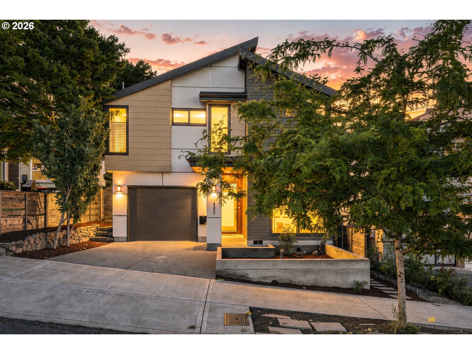 1433 SW Hume Ct — photo