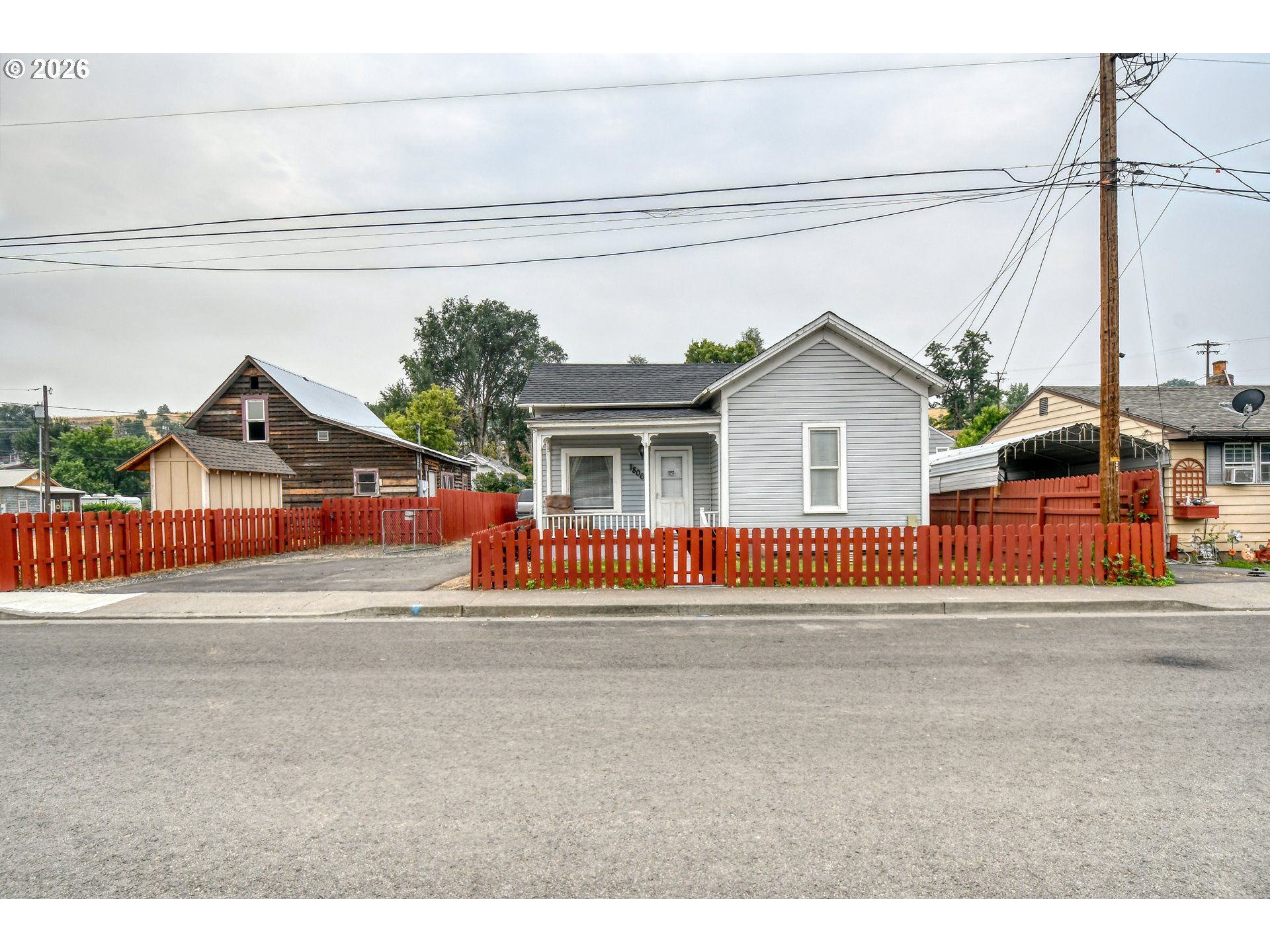1806 SE Byers Pl — photo