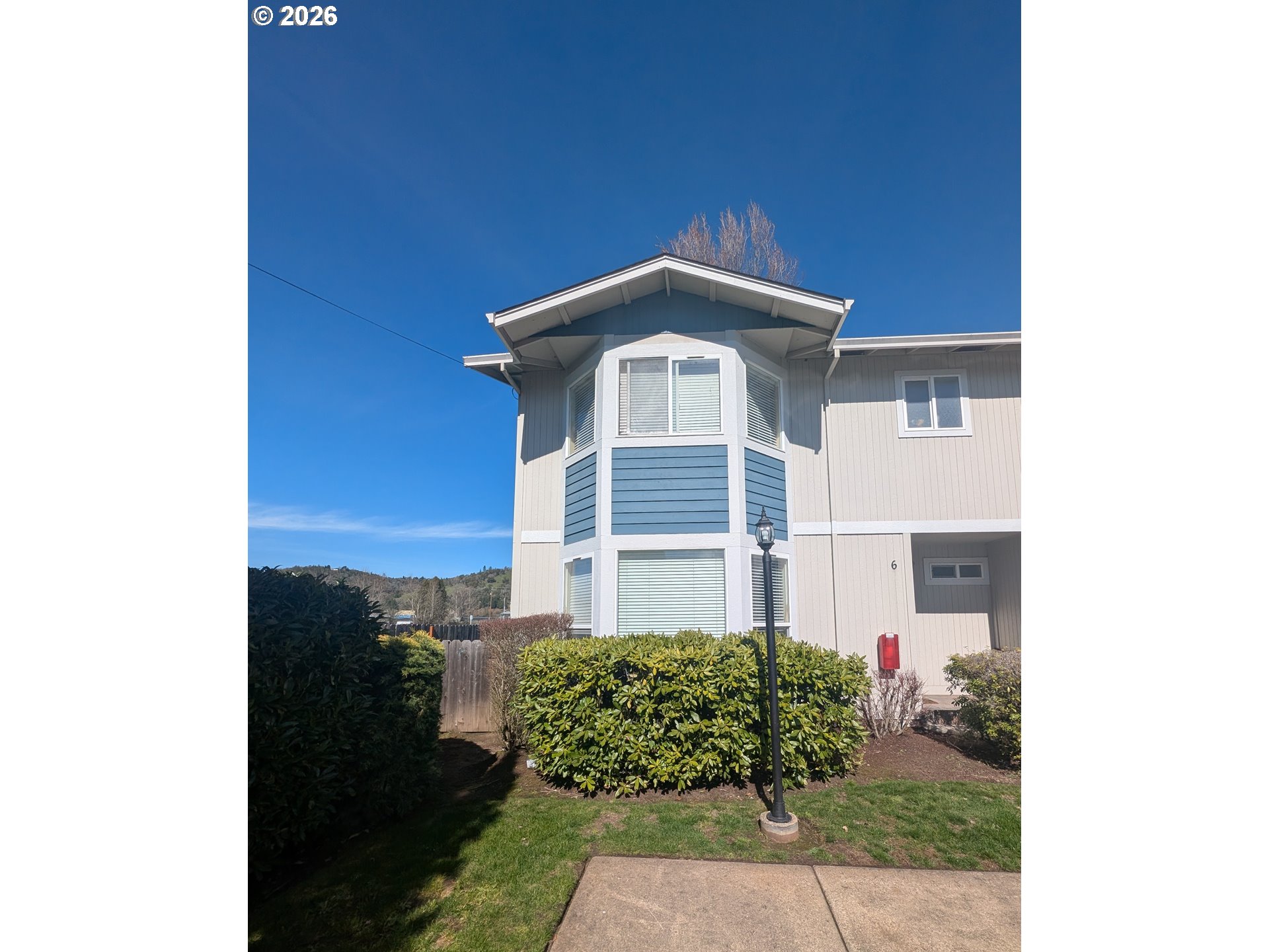 202 NE Rifle Range St 6 — photo
