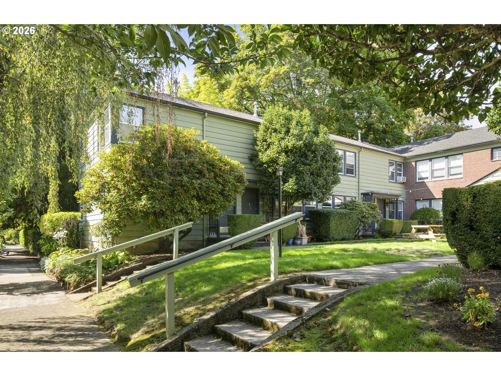 1621 SE Washington St — photo