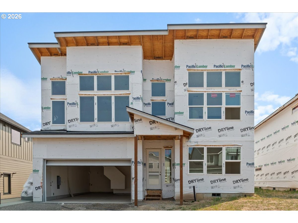 16722 SE Multnomah Falls Dr Lot 811 — photo