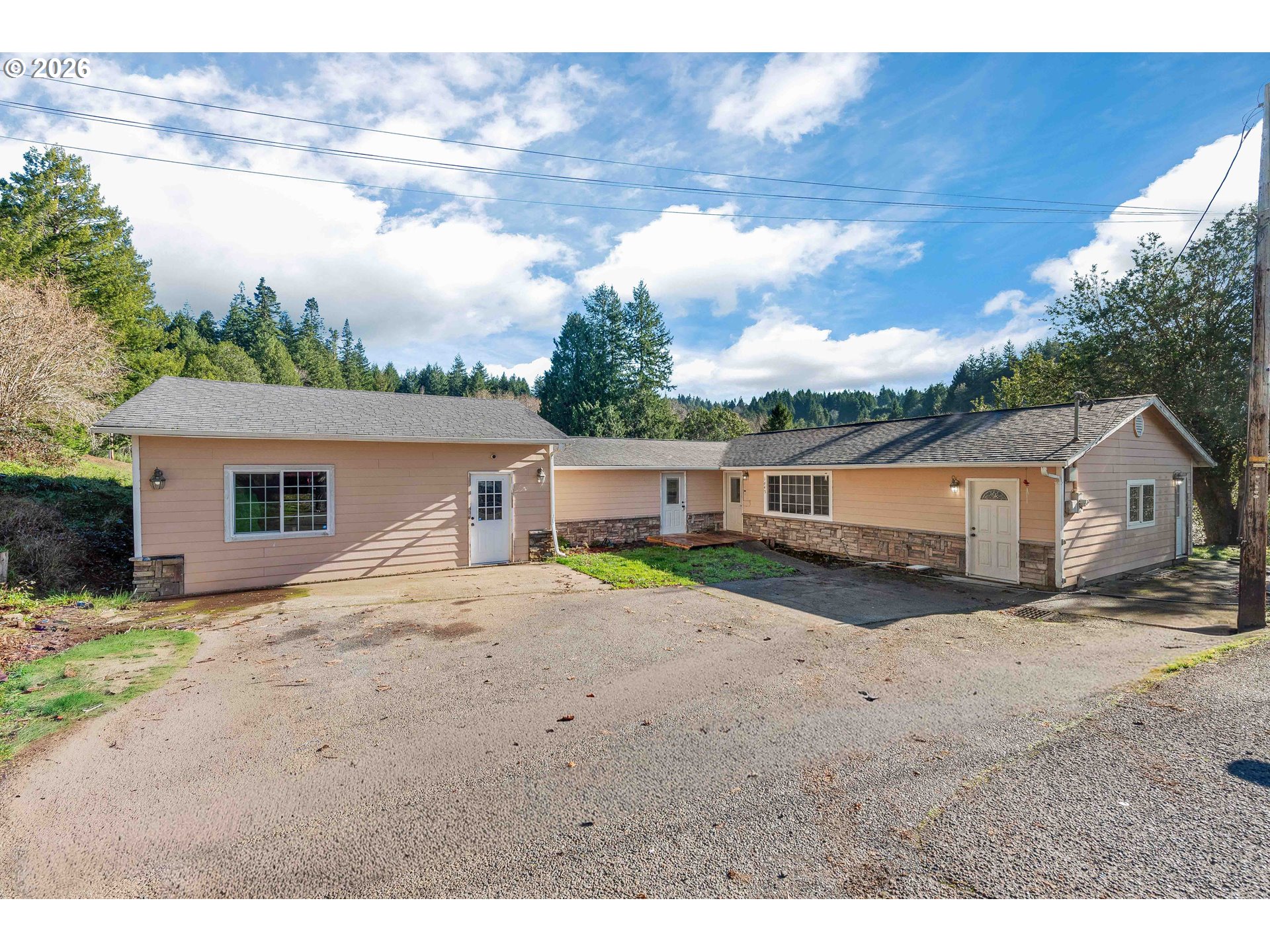 1643 Shelley Rd — photo
