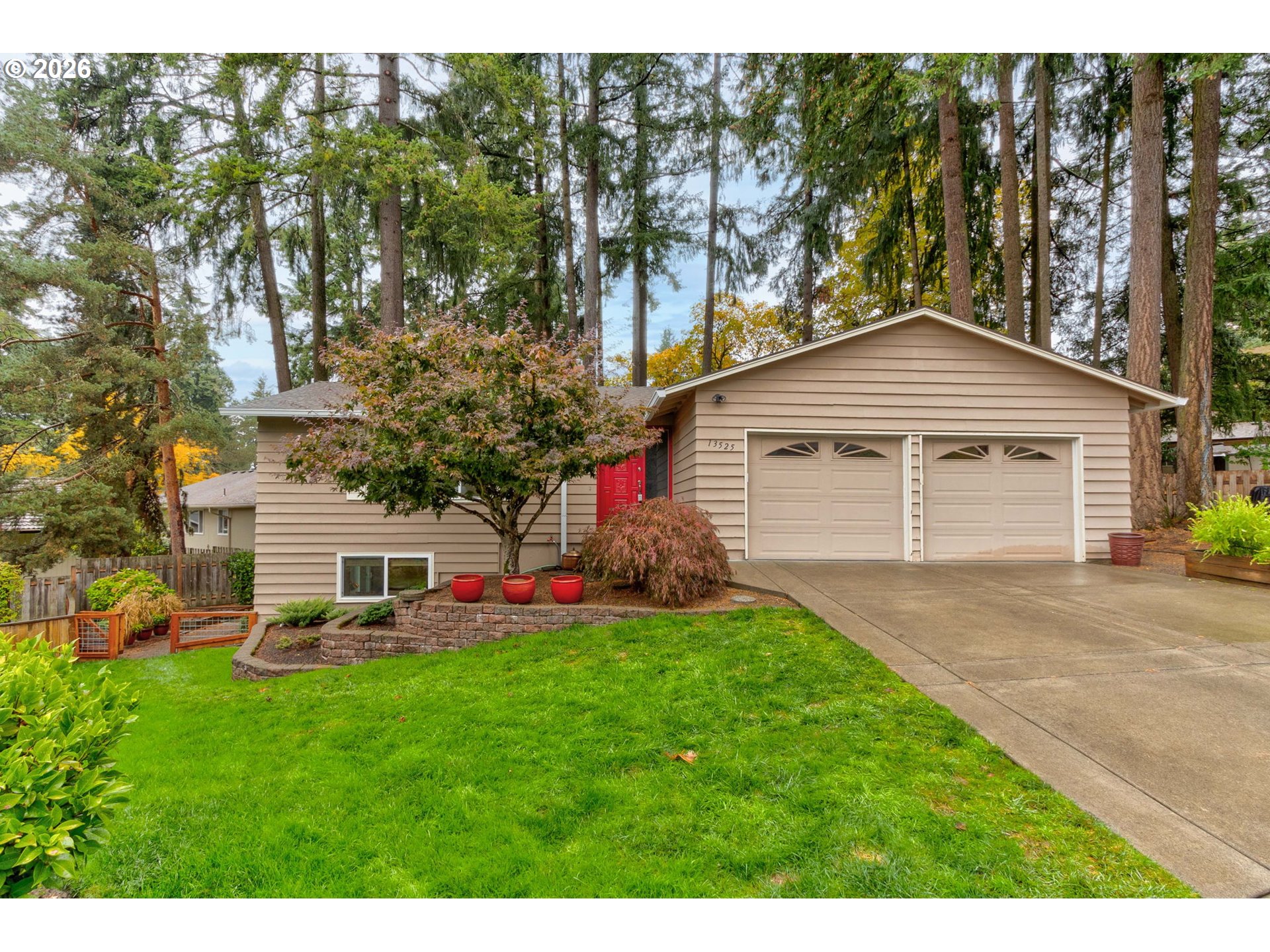 13525 SW Fircrest Ct — photo