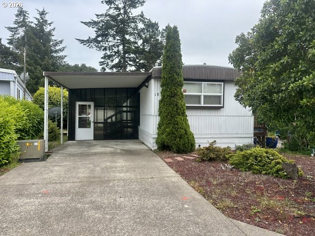 3760 Highway 101 18 — photo