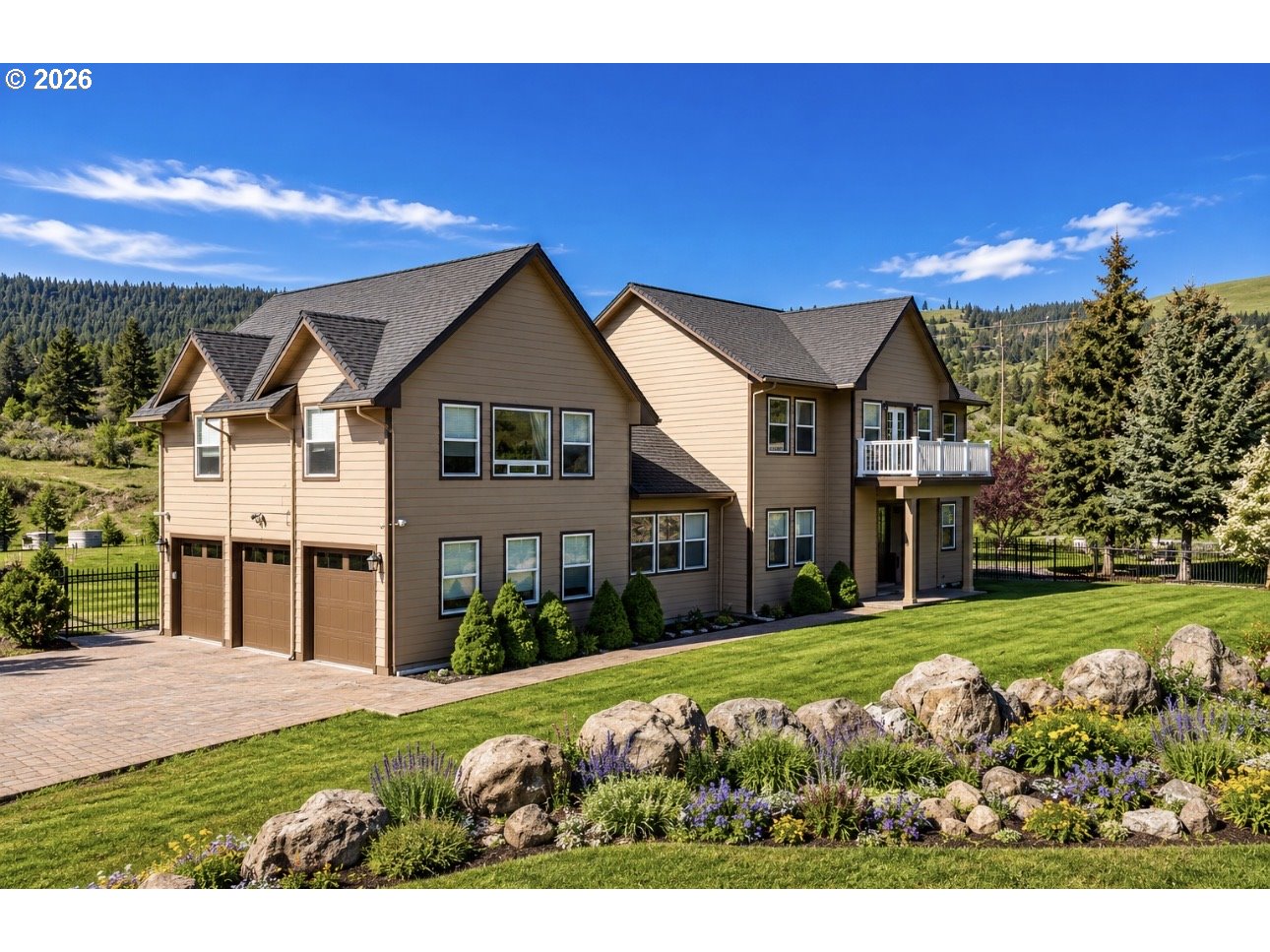 130 Ridge Dr — photo