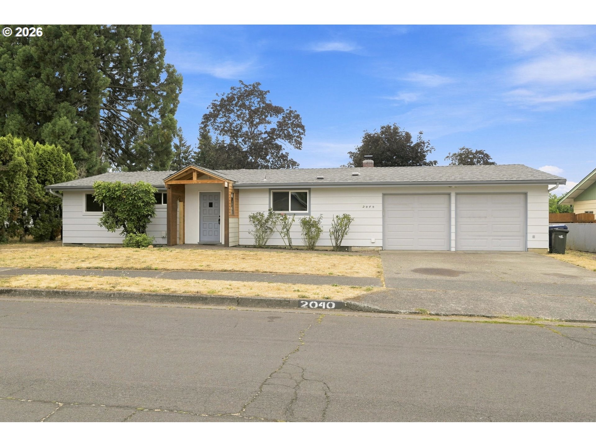 2040 Princeton Dr — photo