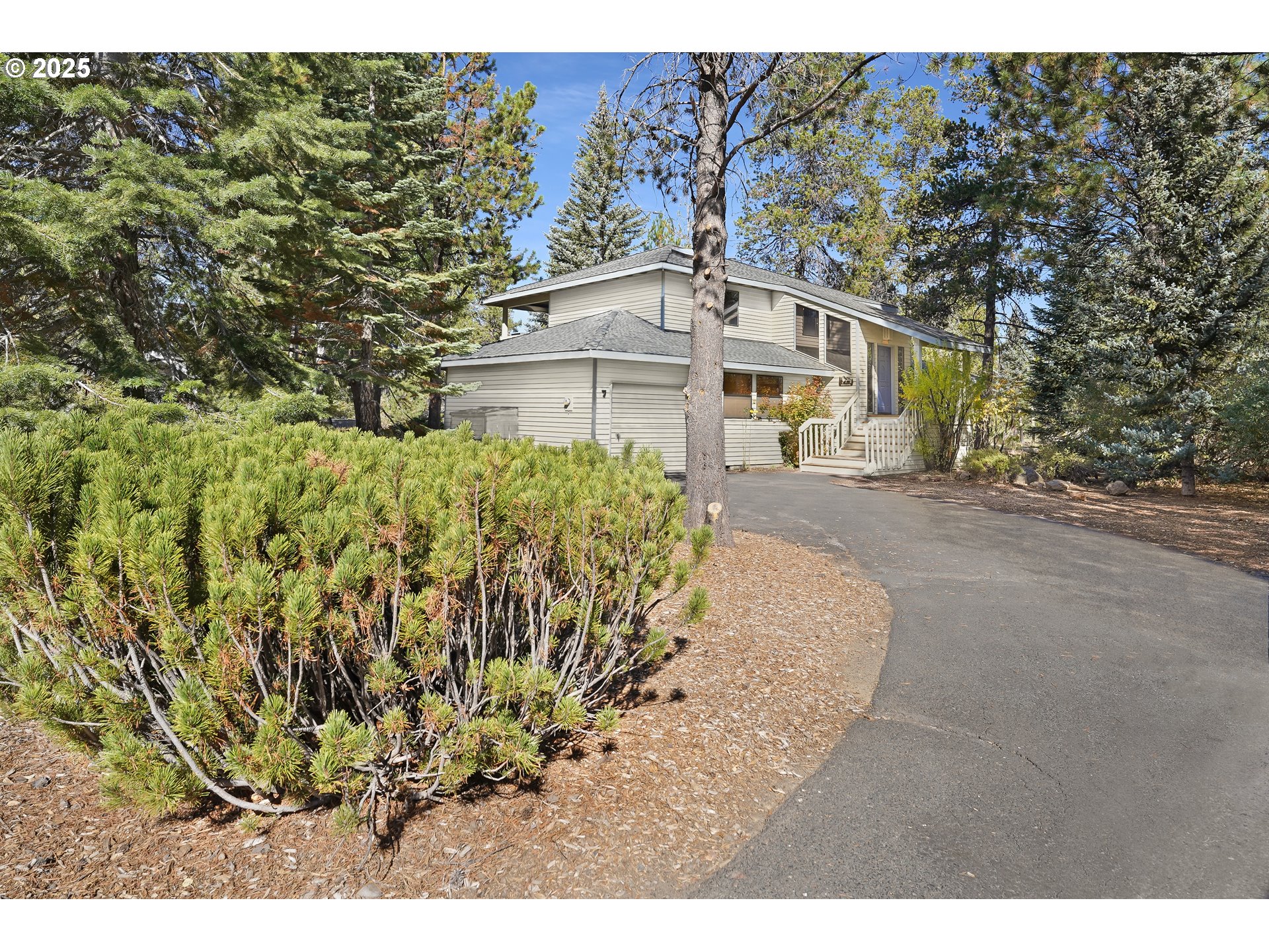 17704 Rogue Ln — photo