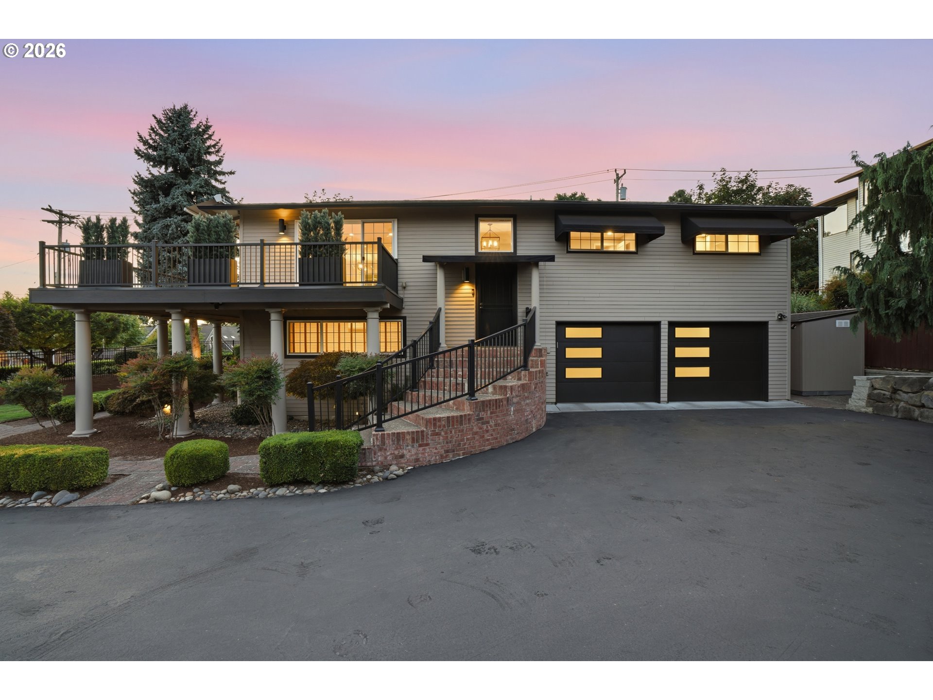 6200 SE Riverside Dr — photo