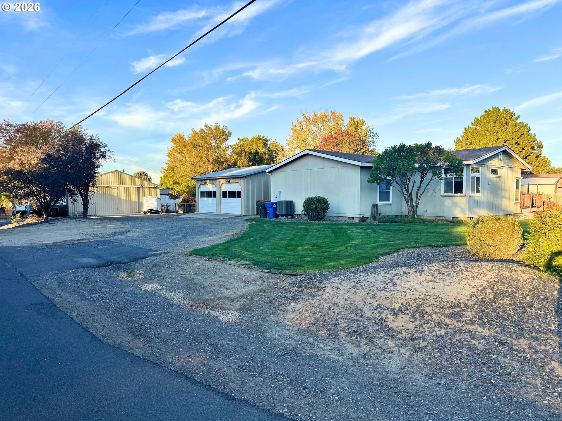980 W Angus Ave — photo
