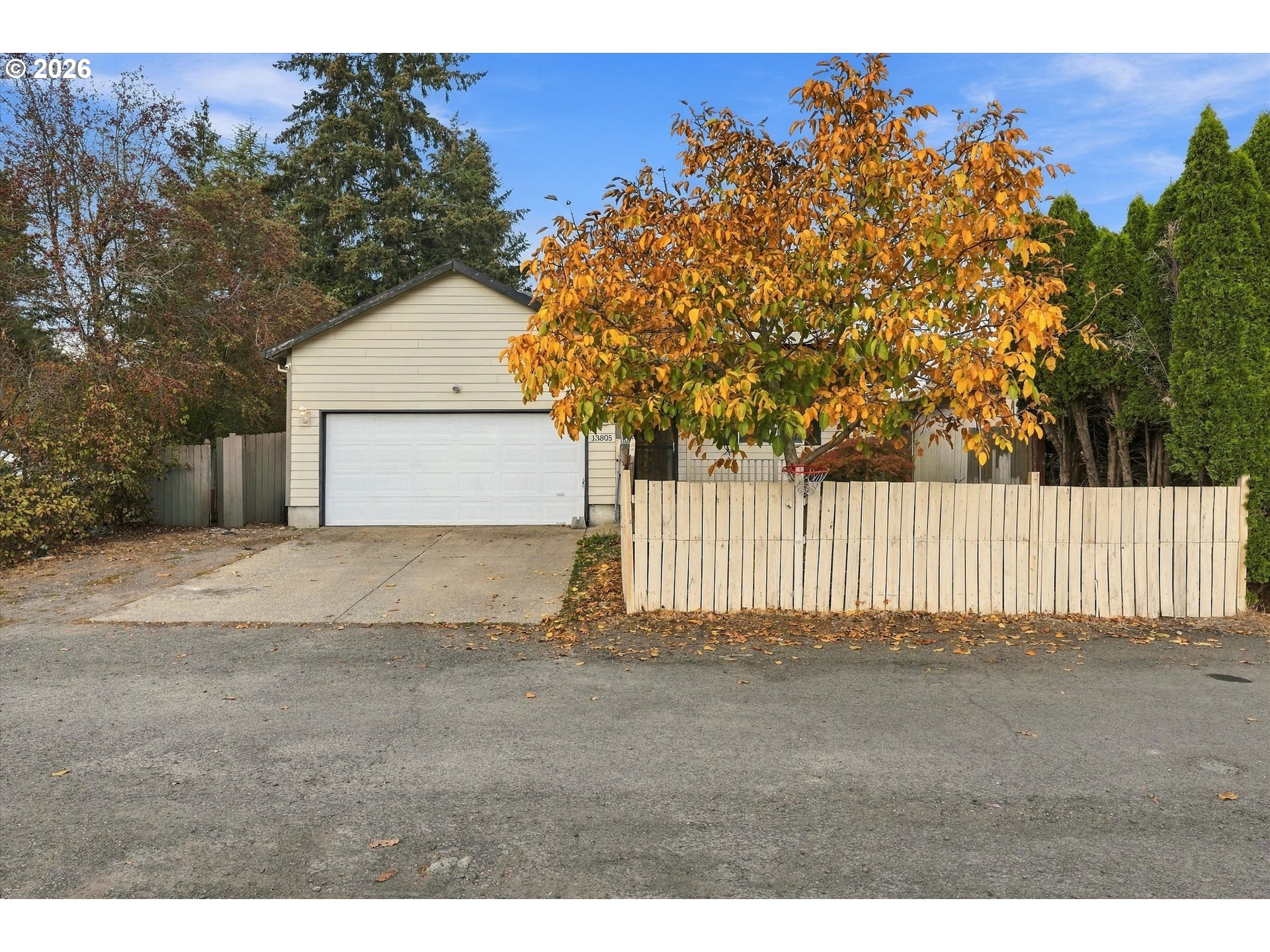 13805 SE Mall St — photo