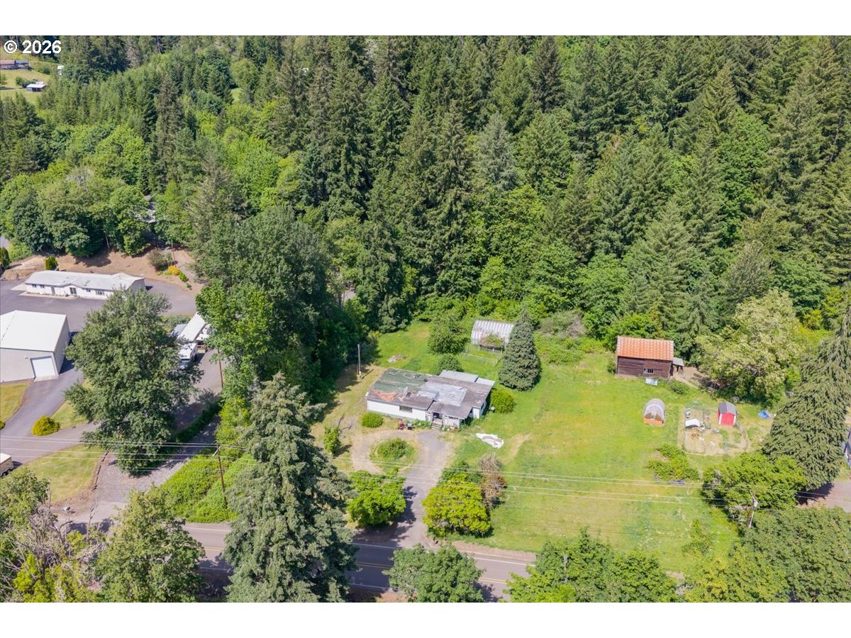 42521 N River Dr — photo