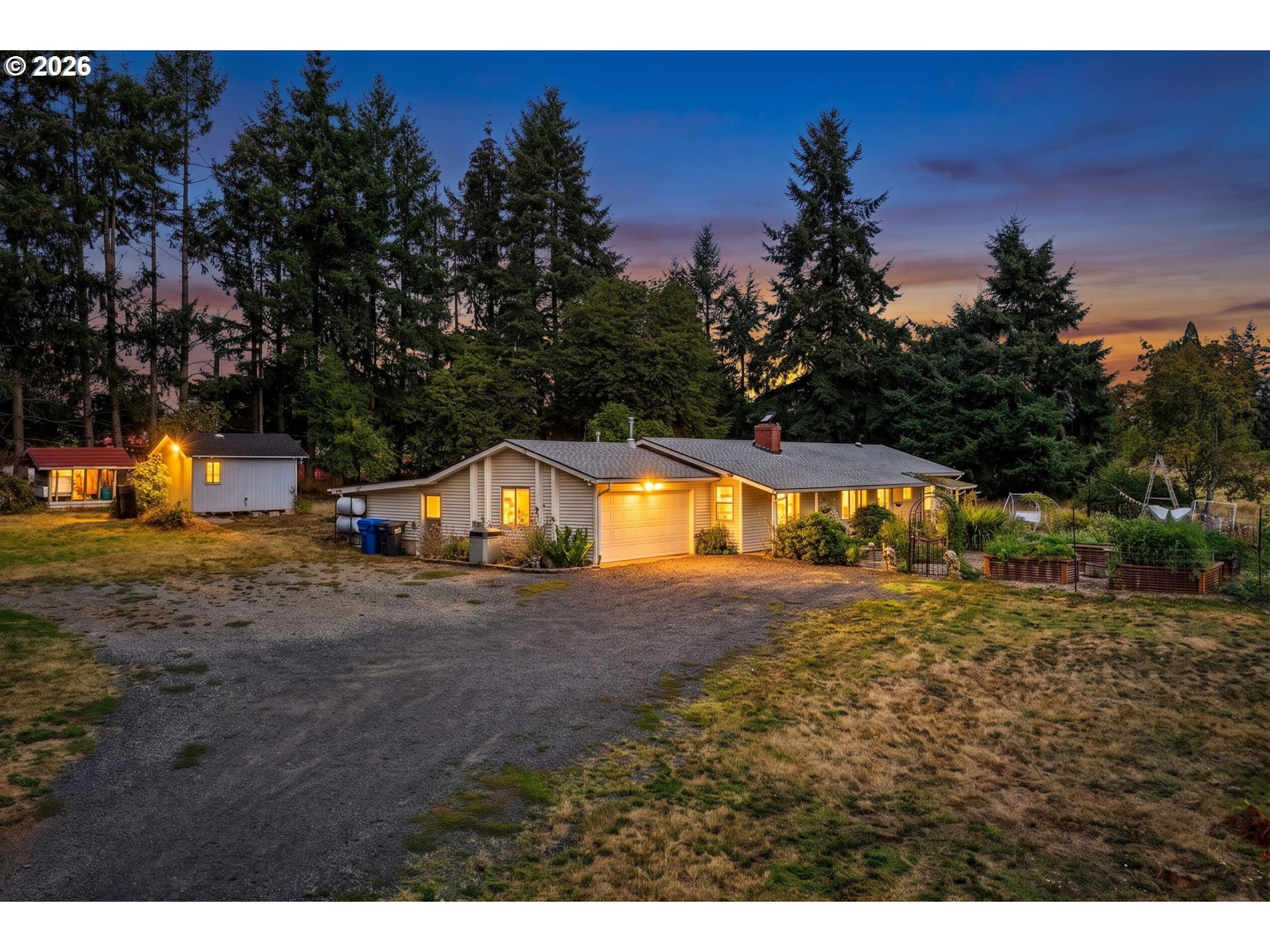 5963 Shaw Hwy — photo