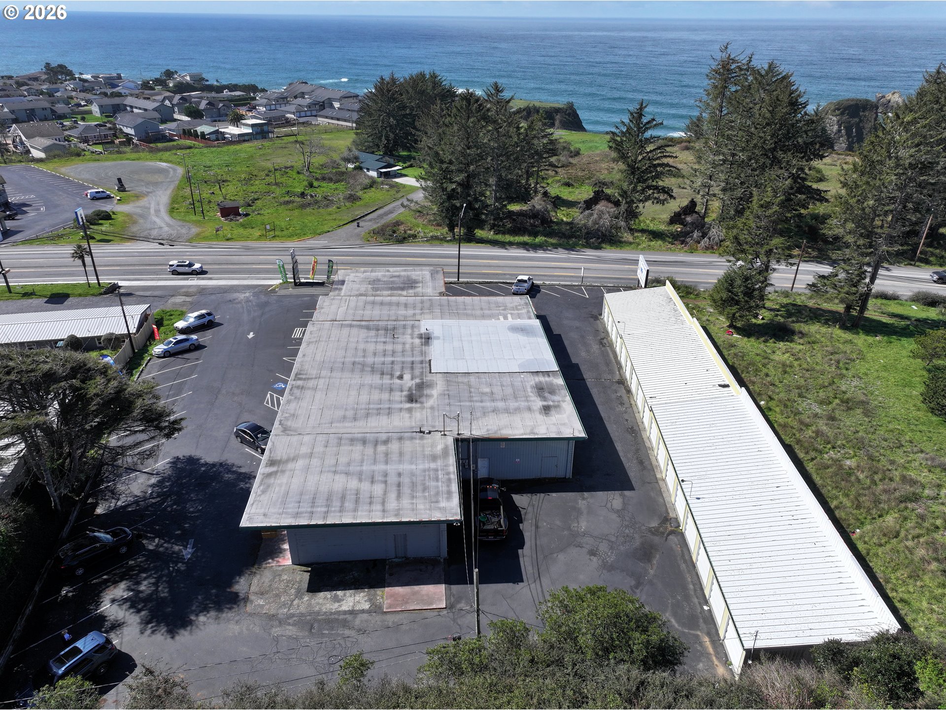 1240 Chetco Ave — photo