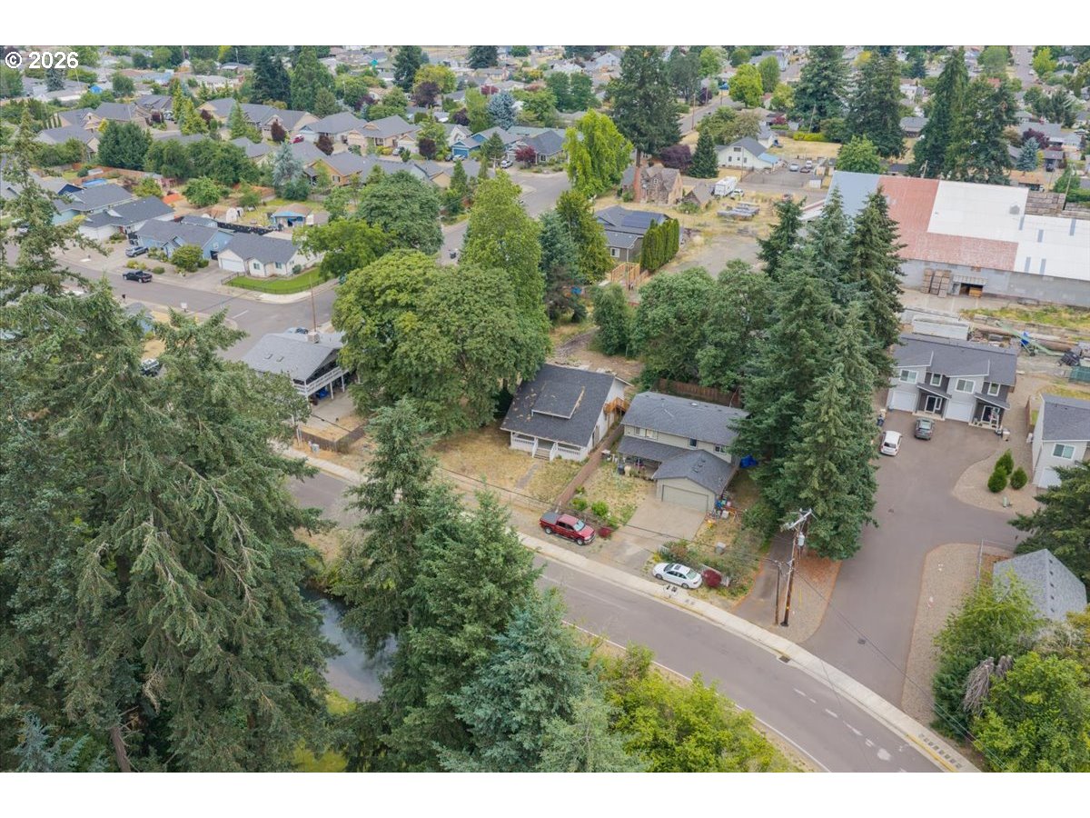 1893 River Rd, Lebanon, OR 97355 — photo 2