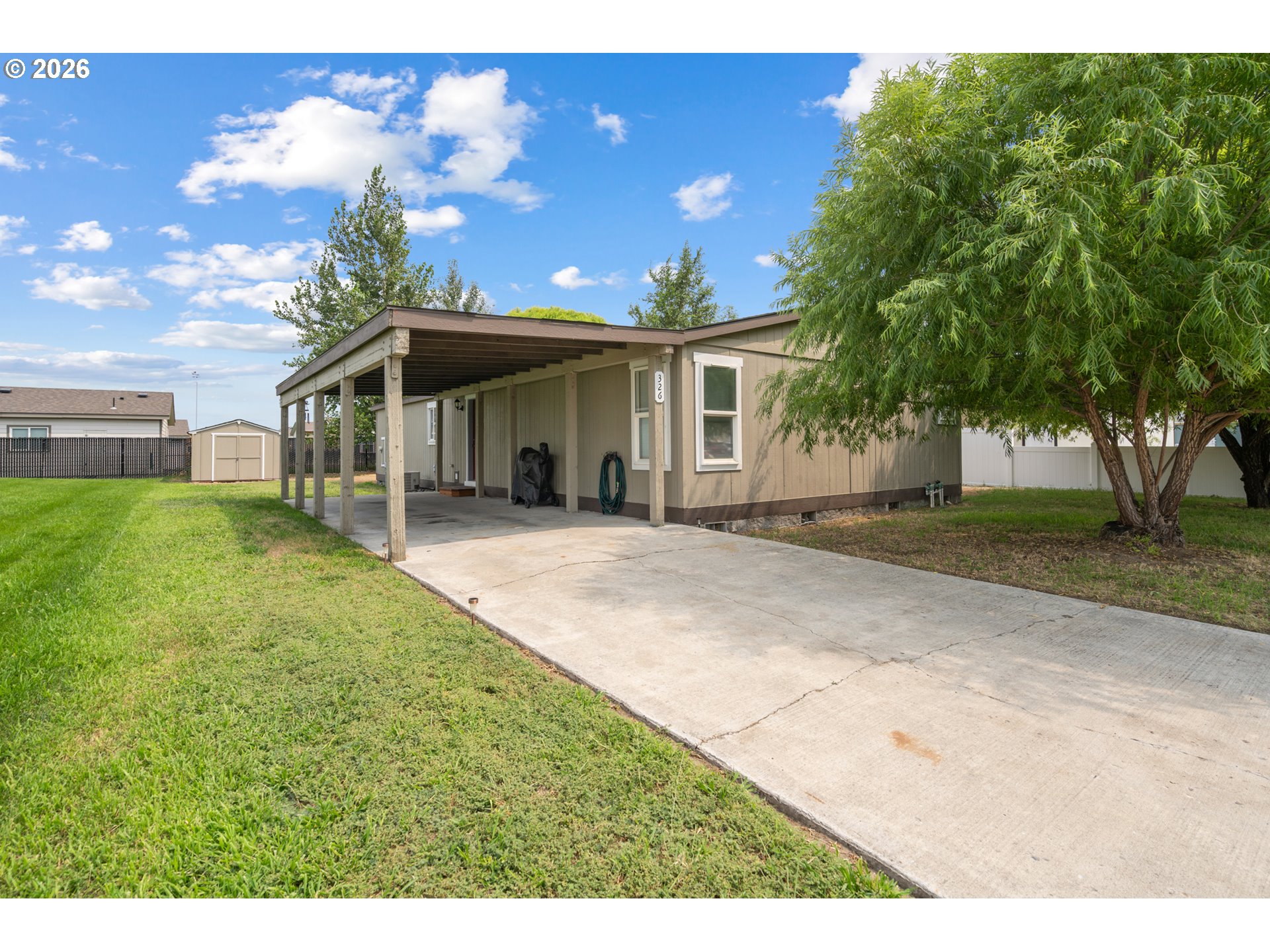 326 SE Anderson Rd — photo