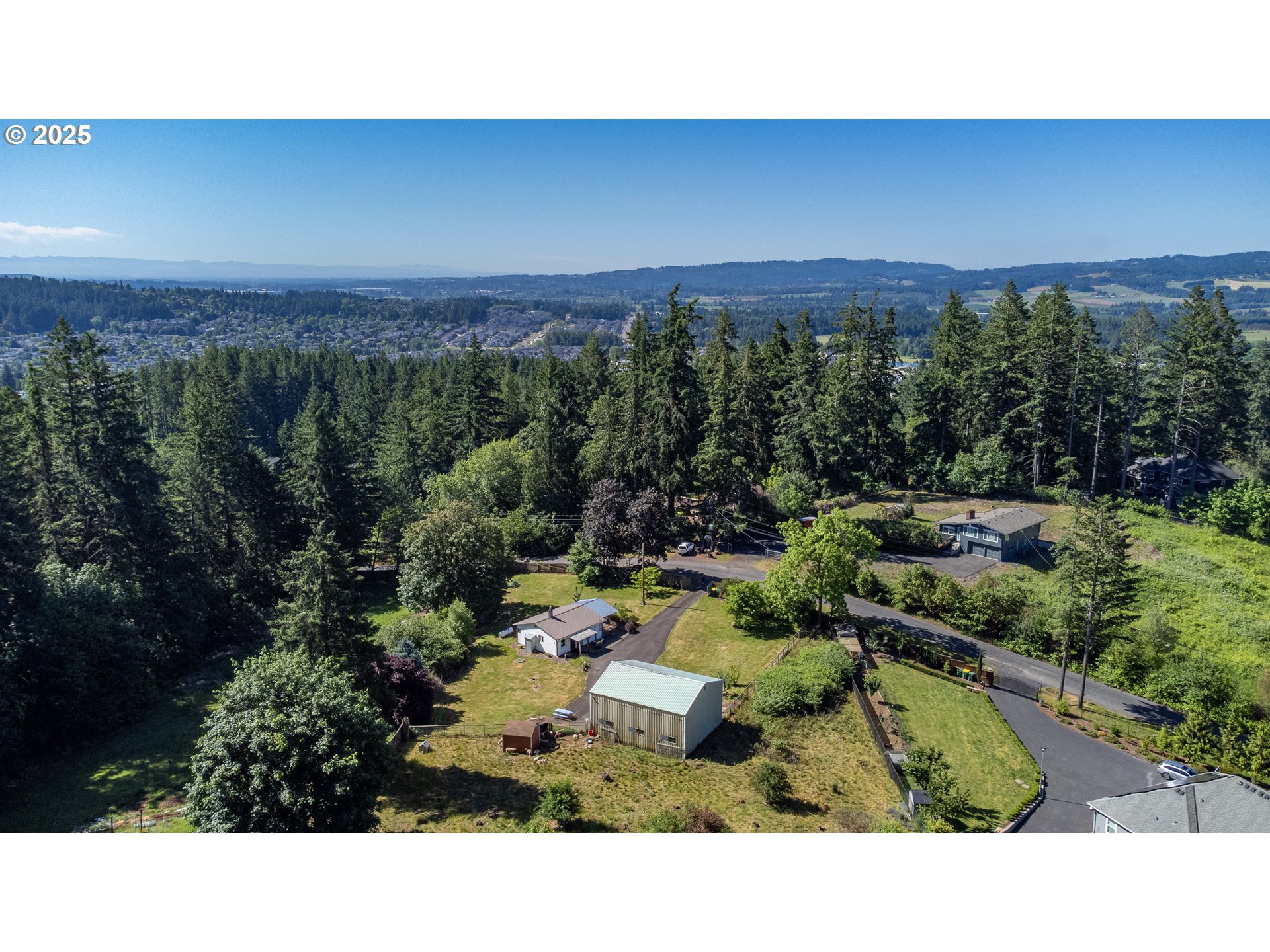 17101 SW High Hill Ln — photo